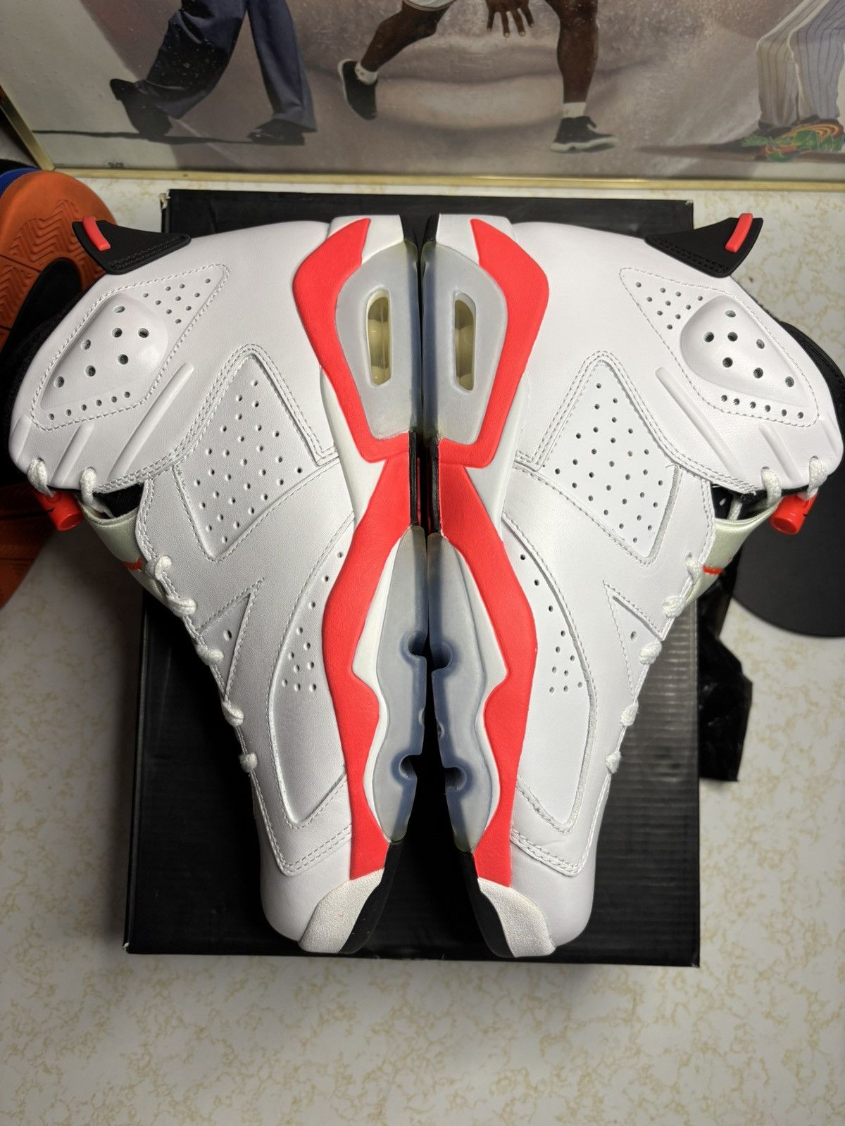 Jordan Brand Air Jordan 6 Retro 2019 Infrared 2019 Size US 10 / EU 43 - 4 Thumbnail