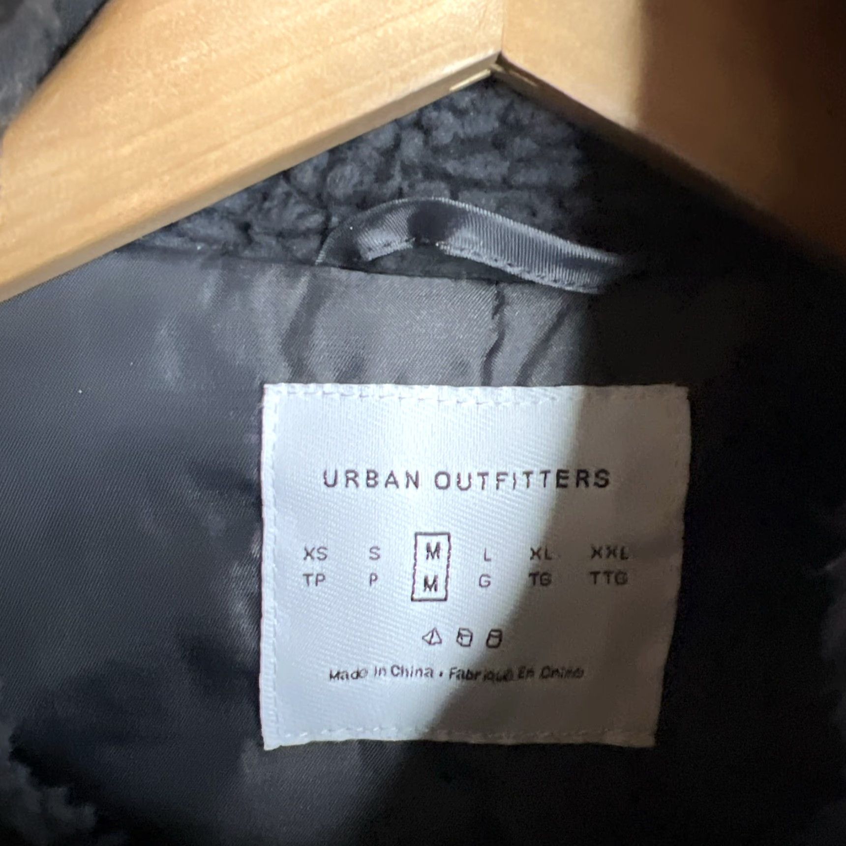Urban Outfitters VINTAGE Urban Outfitters UO Oversized Sherpa Bomber Zip-Up Jacket M Gray Unisex Crew Coat Hoodie Mens Womens Size M / US 6-8 / IT 42-44 - 2 Thumbnail