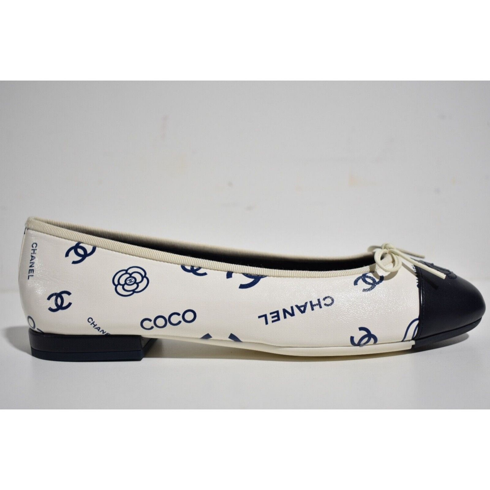 Chanel 23P CC Coco Logo Cap Toe Bow Tie Ballet Ballerina Flat 39 Size US 9 / IT 39 - 1 Thumbnail