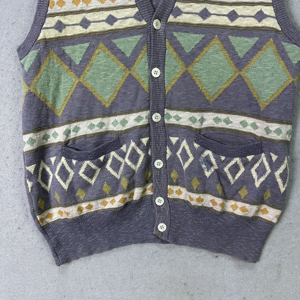 Burberry Vintage Burberrys Knit Vest Fair Isle Pattern Wool Vest Size US L / EU 52-54 / 3 - 2 Thumbnail