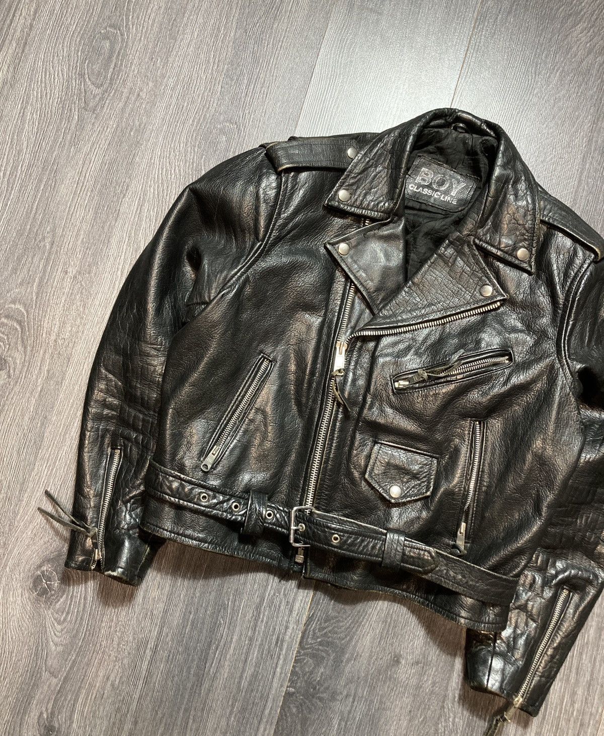 Boy London 90s Vintage Leather Bike Cropped Jacket Harley style Size US S / EU 44-46 / 1 - 2 Thumbnail