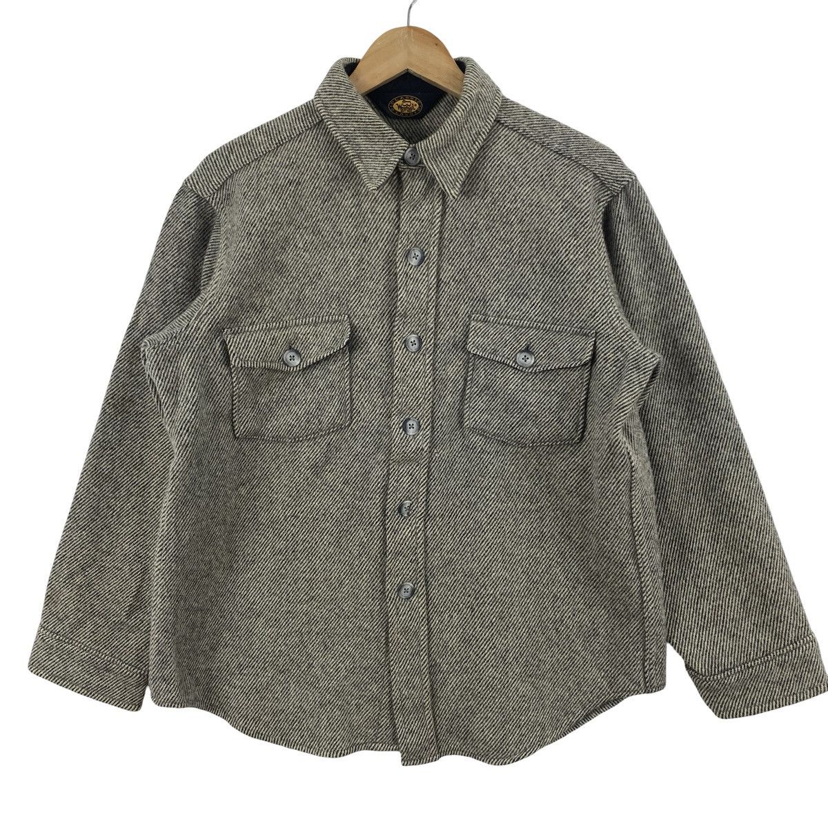 Vintage Vintage CLASSIC BRAND Striped Workwear Overshirt Shacket Size US L / EU 52-54 / 3 - 6 Thumbnail