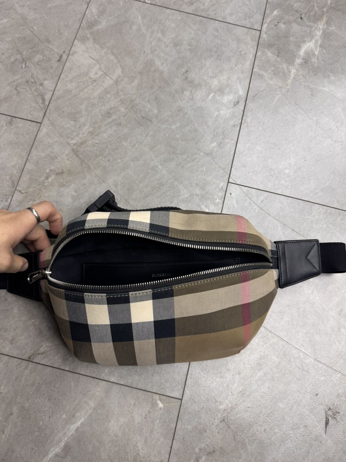 Burberry Burberry Sonny Nova Check Belt Waist Bag Size ONE SIZE - 3 Thumbnail
