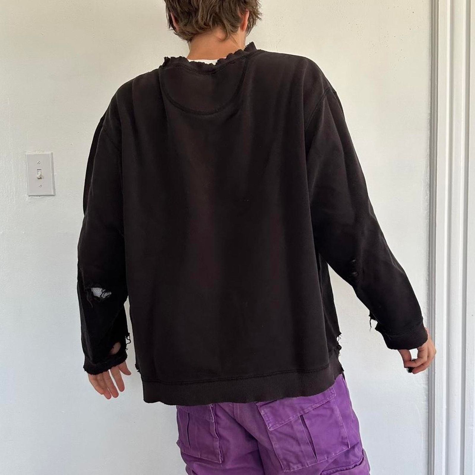 Vintage Vintage 00s Black Cotton Faded Thrashed Crewneck Sweatshirt Size US XL / EU 56 / 4 - 8 Thumbnail