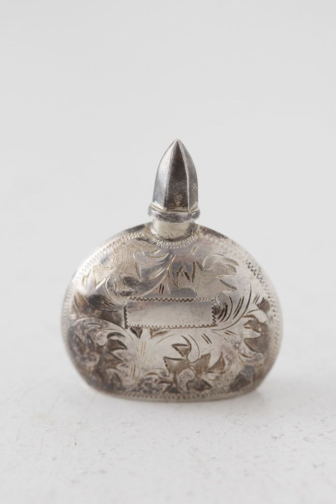 Vintage Vintage silver perfume flask Size ONE SIZE - 4 Thumbnail