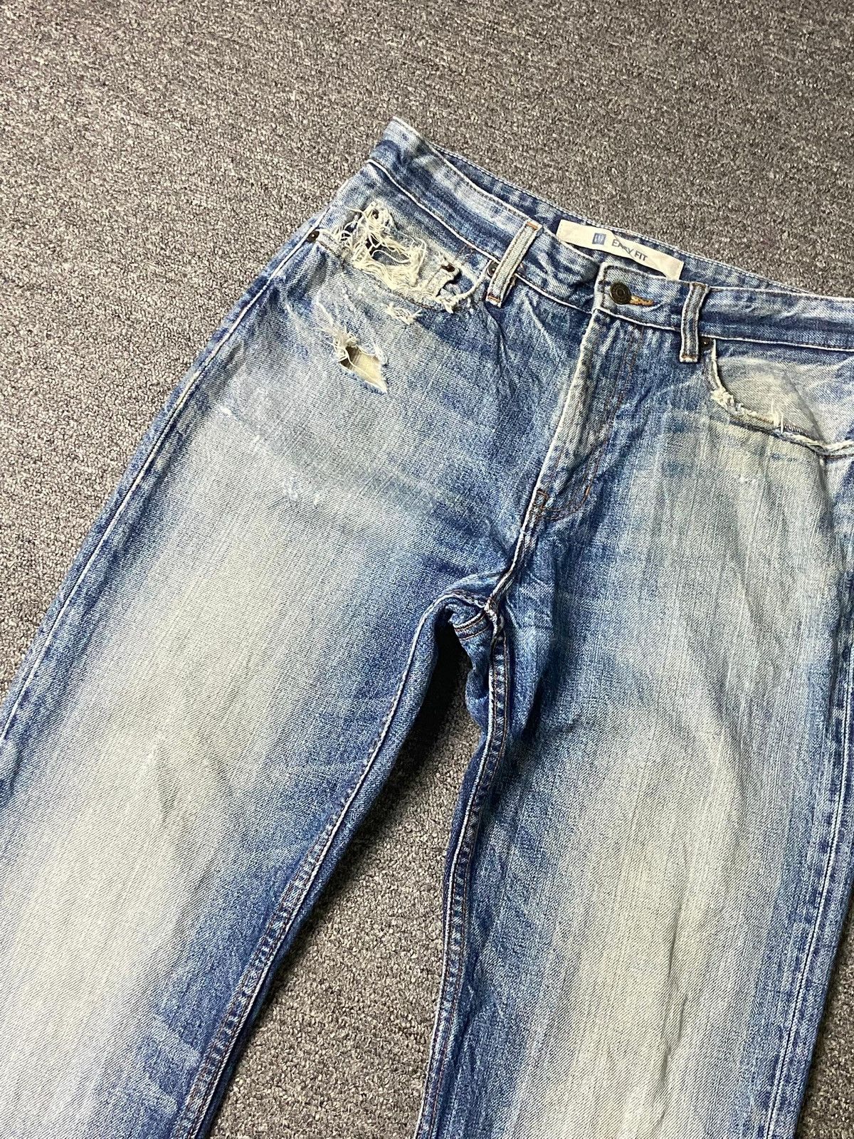 Gap × Japanese Brand × Vintage Vintage GAP Easy Fit Distressed Denim Jeans (132) Size US 32 / EU 48 - 10 Thumbnail