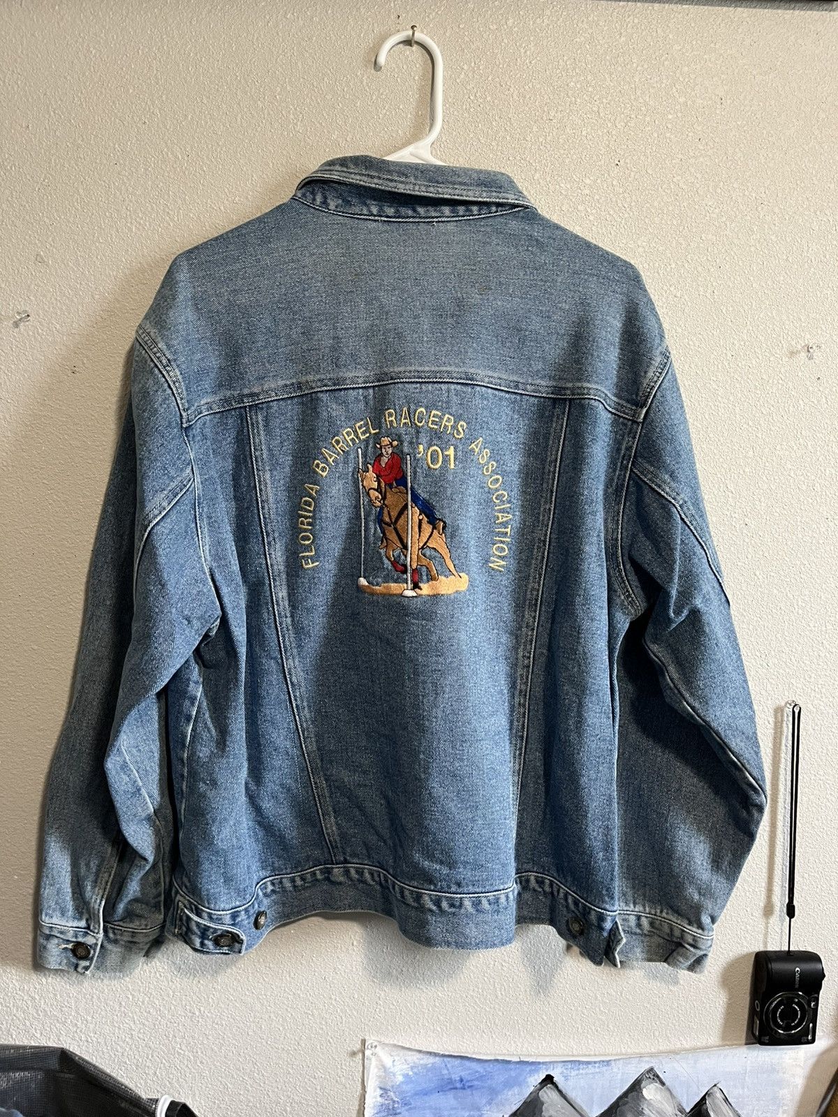 Bill Blass 2001 Florida Barrel Racers Denim Jacket Bill Blass M Size US M / EU 48-50 / 2 - 2 Thumbnail
