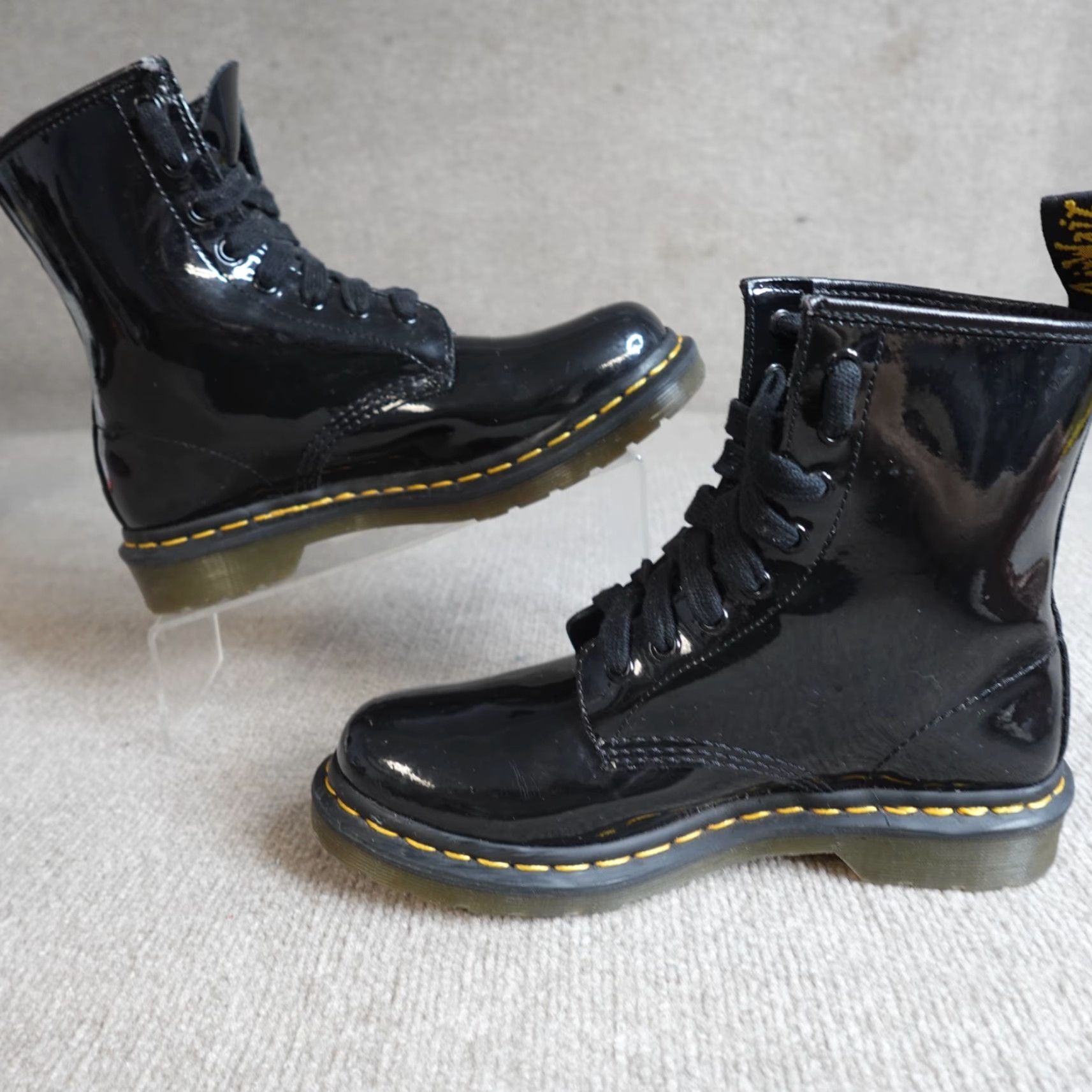 Dr. Martens Dr. Martens Boots Womens 8 Black Solid Patent Leather 8 Eye 1460 Size US 8 / IT 38 - 5 Thumbnail