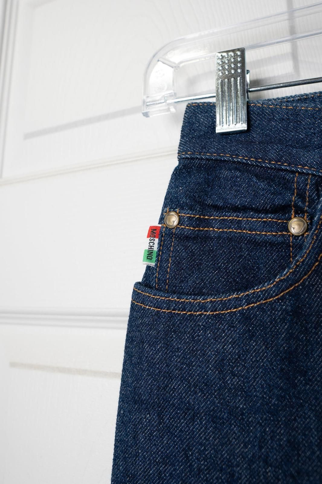 Moschino 00's Moschino Jean Dark Wash Peace Embellished Slim Fit Jean Size 32" / US 10 / IT 46 - 4 Thumbnail
