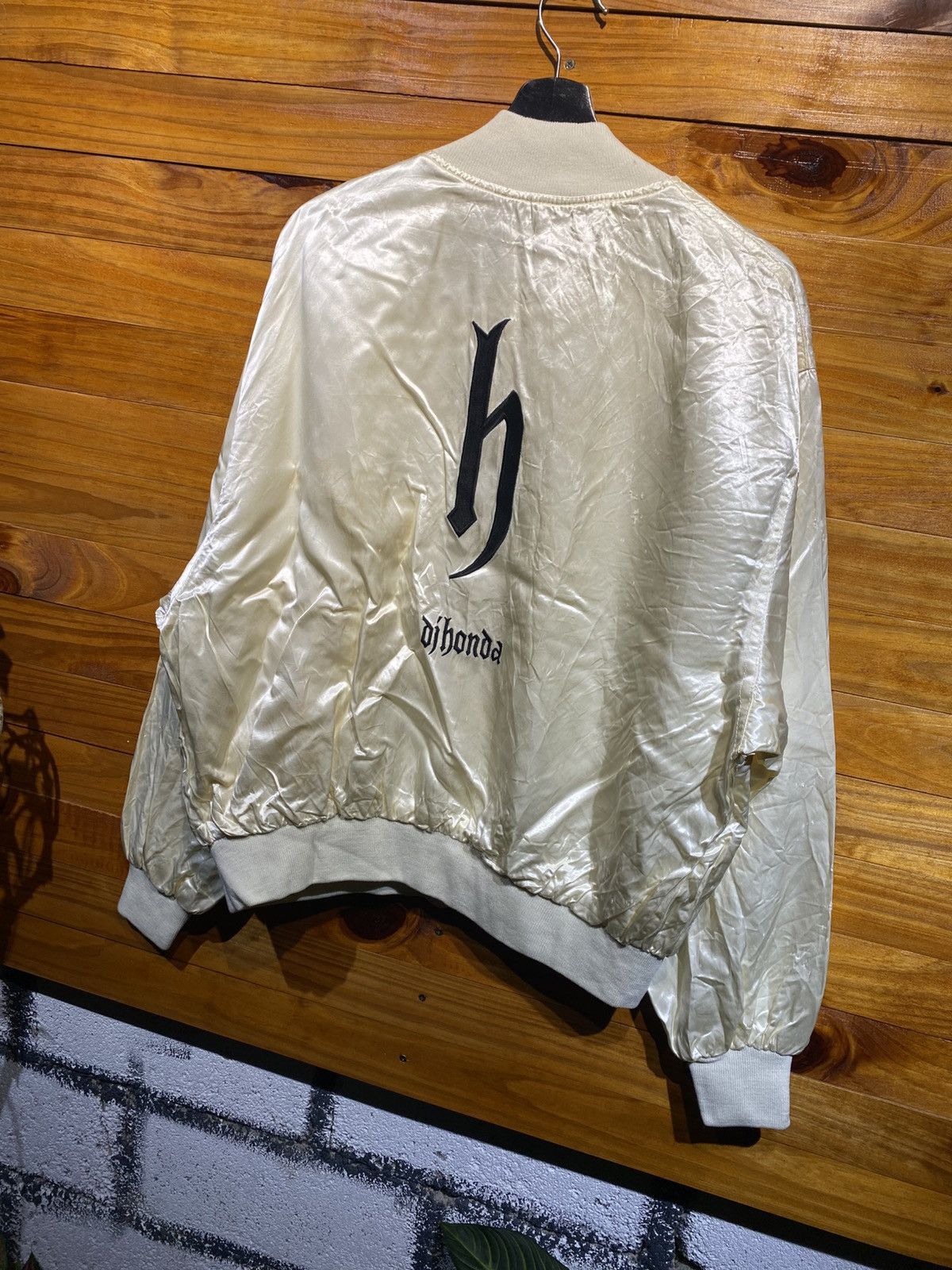 Japanese Brand DJ Honda Satin Bomber– Ivory White Hip-Hop Streetwear Size US L / EU 52-54 / 3 - 10 Thumbnail
