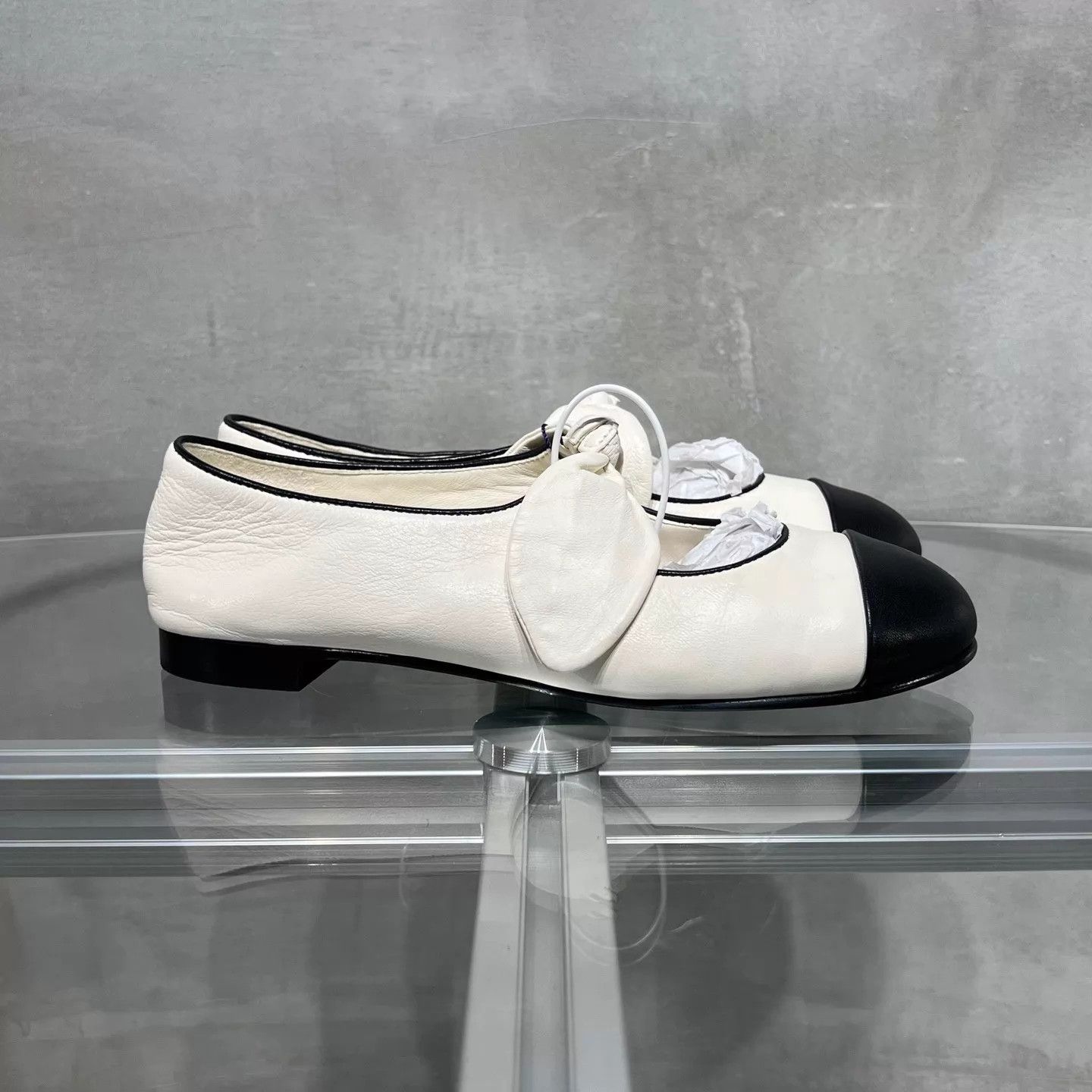 Chanel Chanel 25C Rabbit Ear Mary Jane Shoes Size 38 Size US 7.5 / IT 37.5 - 4 Thumbnail