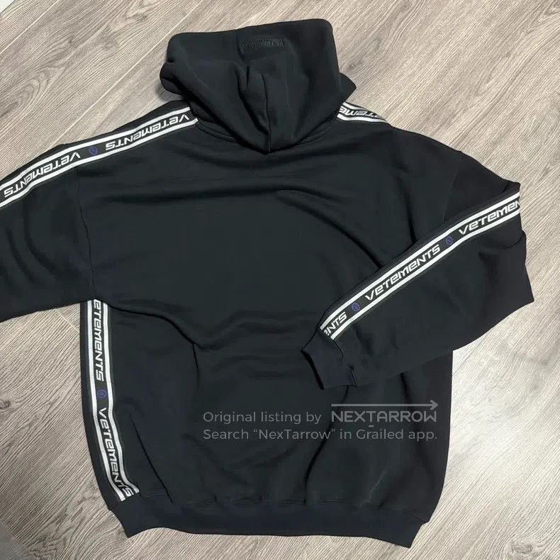 Vetements Vetements Solid Color Side Logo Ribbon Oversized Hooded Ho Size US S / EU 44-46 / 1 - 5 Thumbnail