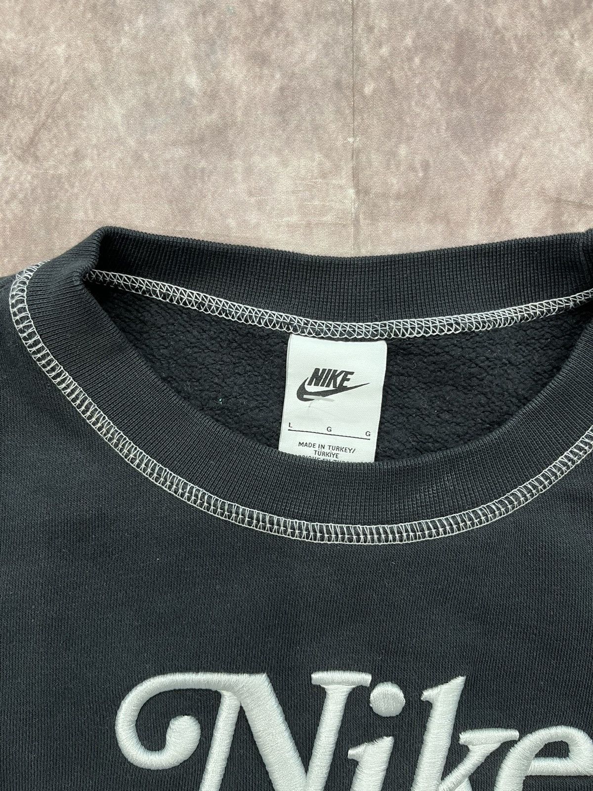 Nike × Vintage Nike Black Vintage Sweatshirt | Women’s L | Retro Logo Size L / US 10 / IT 46 - 4 Thumbnail