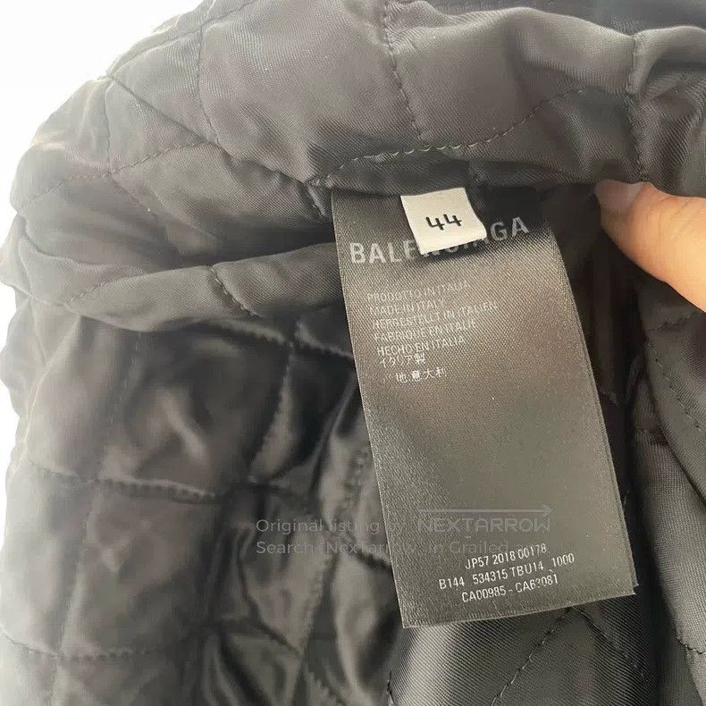 Balenciaga Balenciaga Fleece black chest logo coat Size US S / EU 44-46 / 1 - 5 Thumbnail