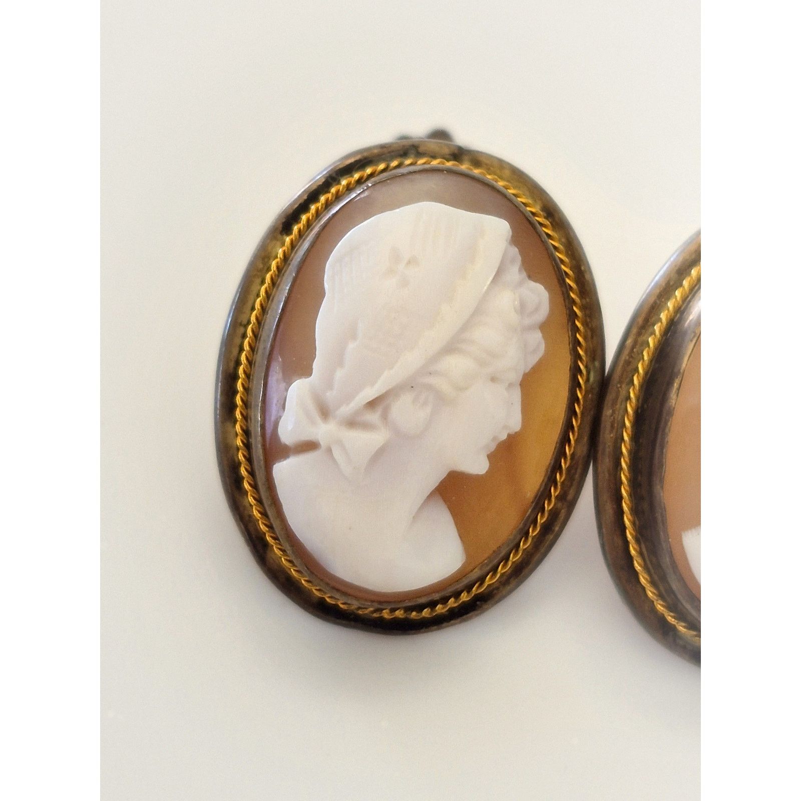 Other Vintage 800 Silver Victorian Cameo Shell Screw On Earrings Size ONE SIZE - 3 Thumbnail