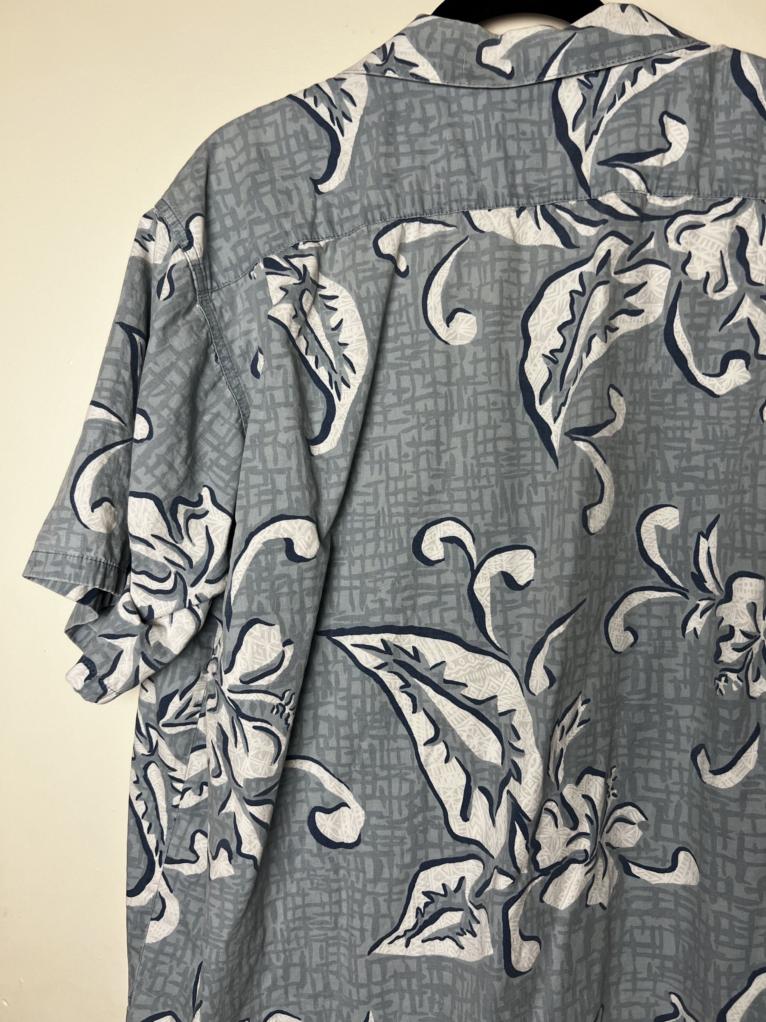 Vintage Vntg 80s Hawaiian Aloha Shirt: Barefoot in Paradise Hibiscus Size US L / EU 52-54 / 3 - 10 Thumbnail