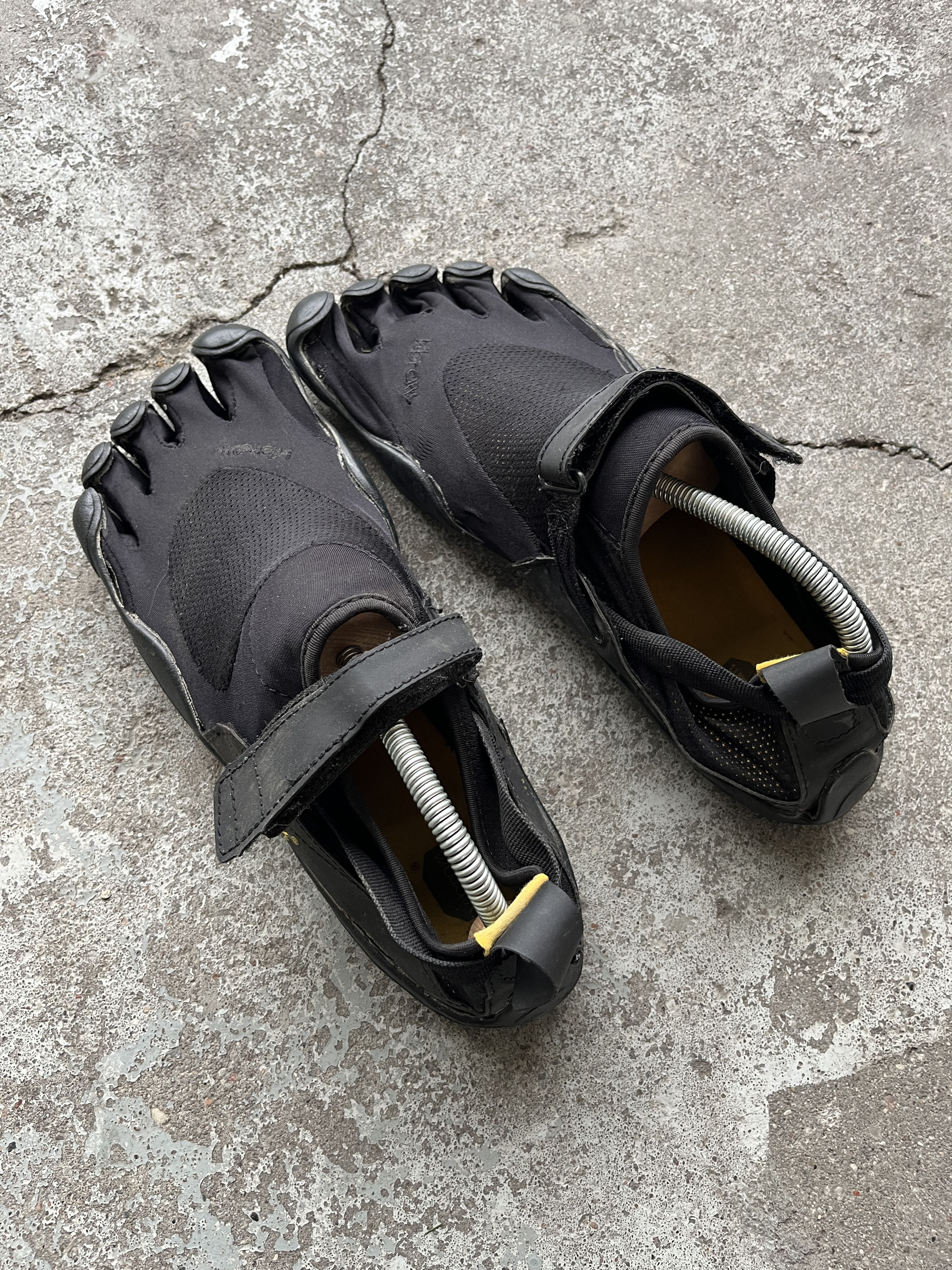 Vibram vibram 5 fingers shoes velcro Size US 11.5 / EU 44-45 - 3 Thumbnail