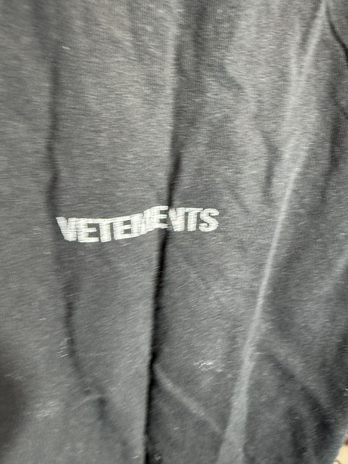 Vetements Worn Vetements tshirt Size US M / EU 48-50 / 2 - 7 Thumbnail