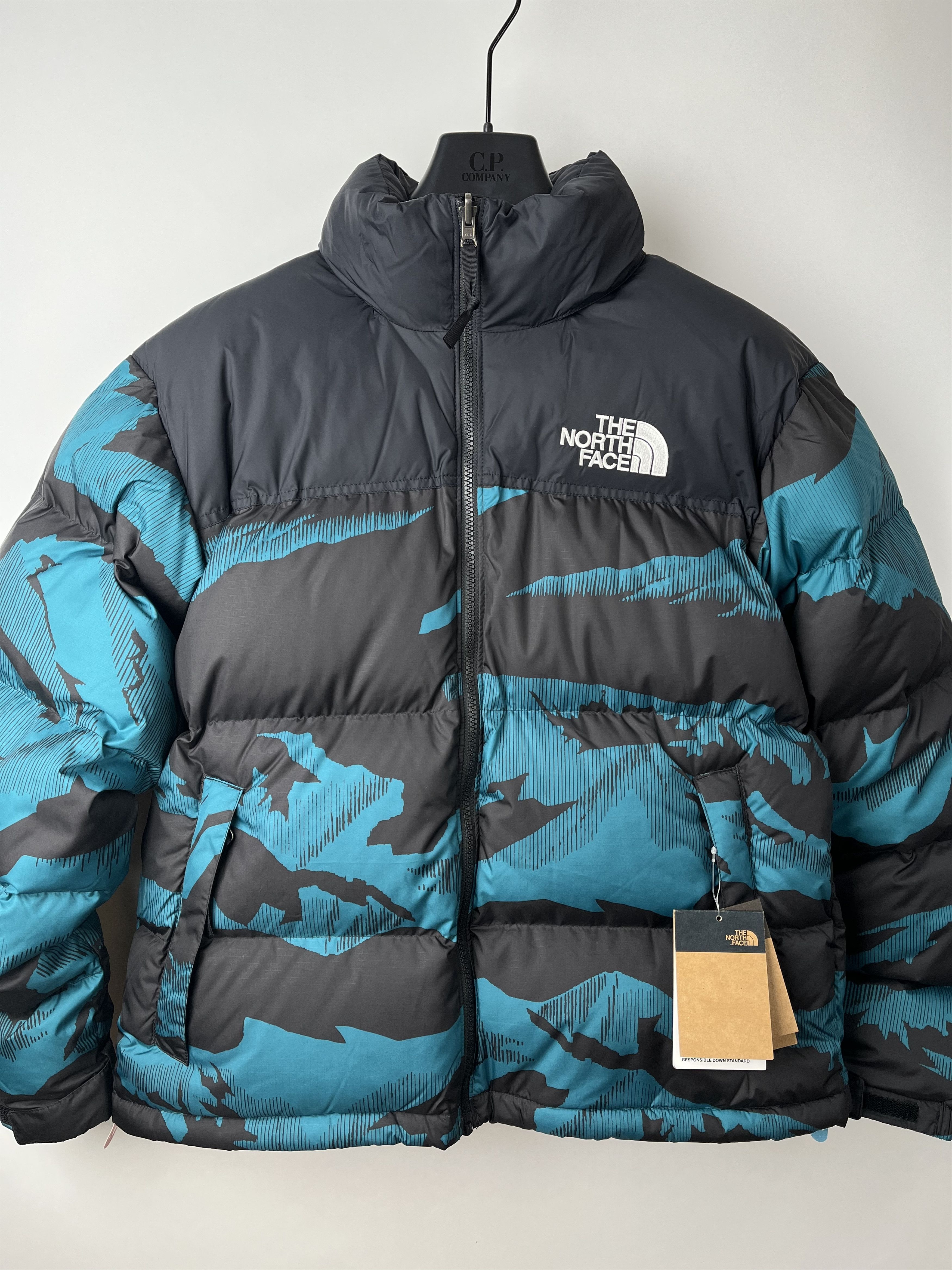 The North Face Down Jacket The North Face Printed 1996 Retro Nuptse Size US M / EU 48-50 / 2 - 1 Thumbnail
