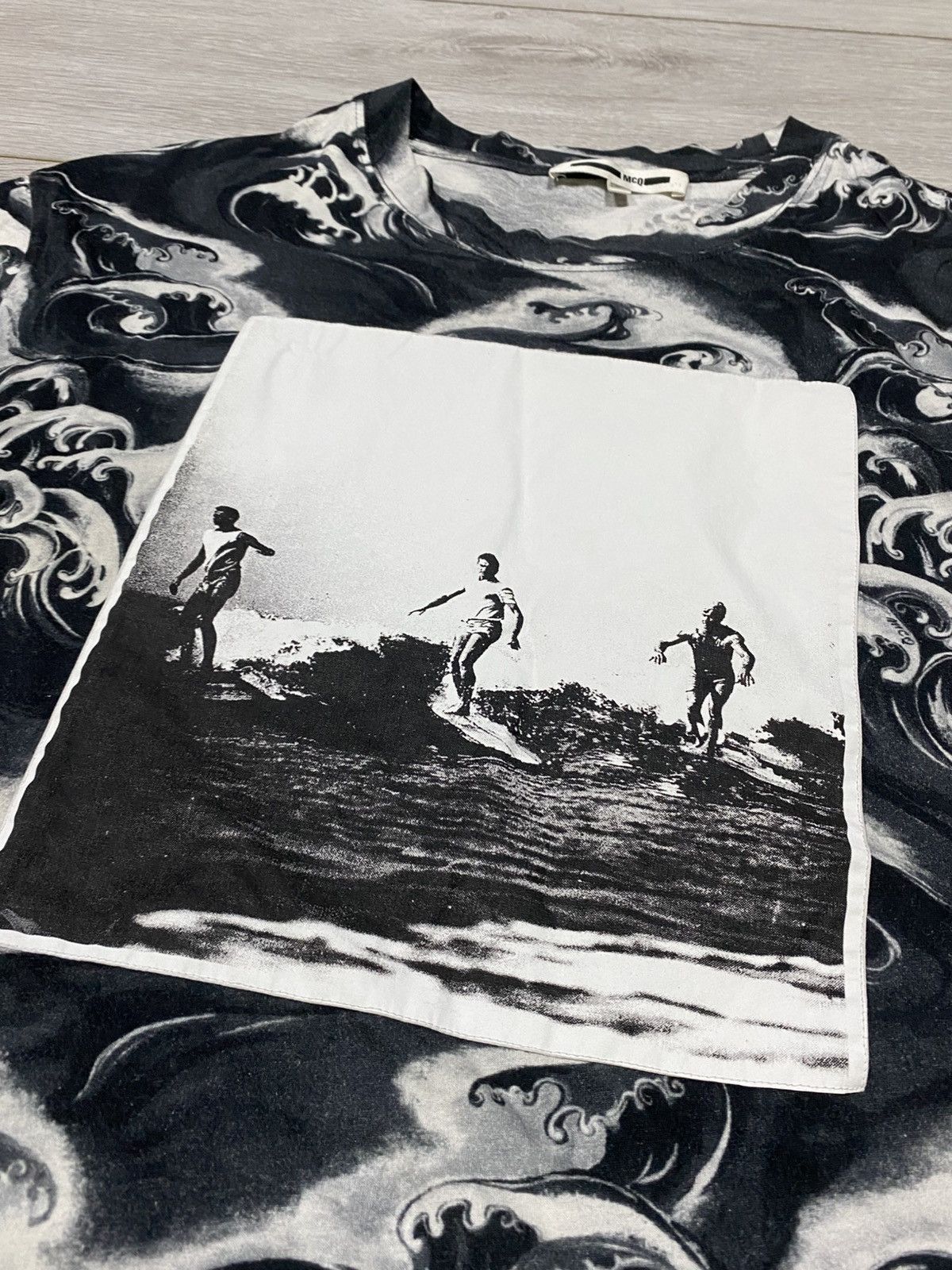 Alexander McQueen Alexander McQueen waves 🌊 surf over print t-shirt Size US L / EU 52-54 / 3 - 3 Thumbnail