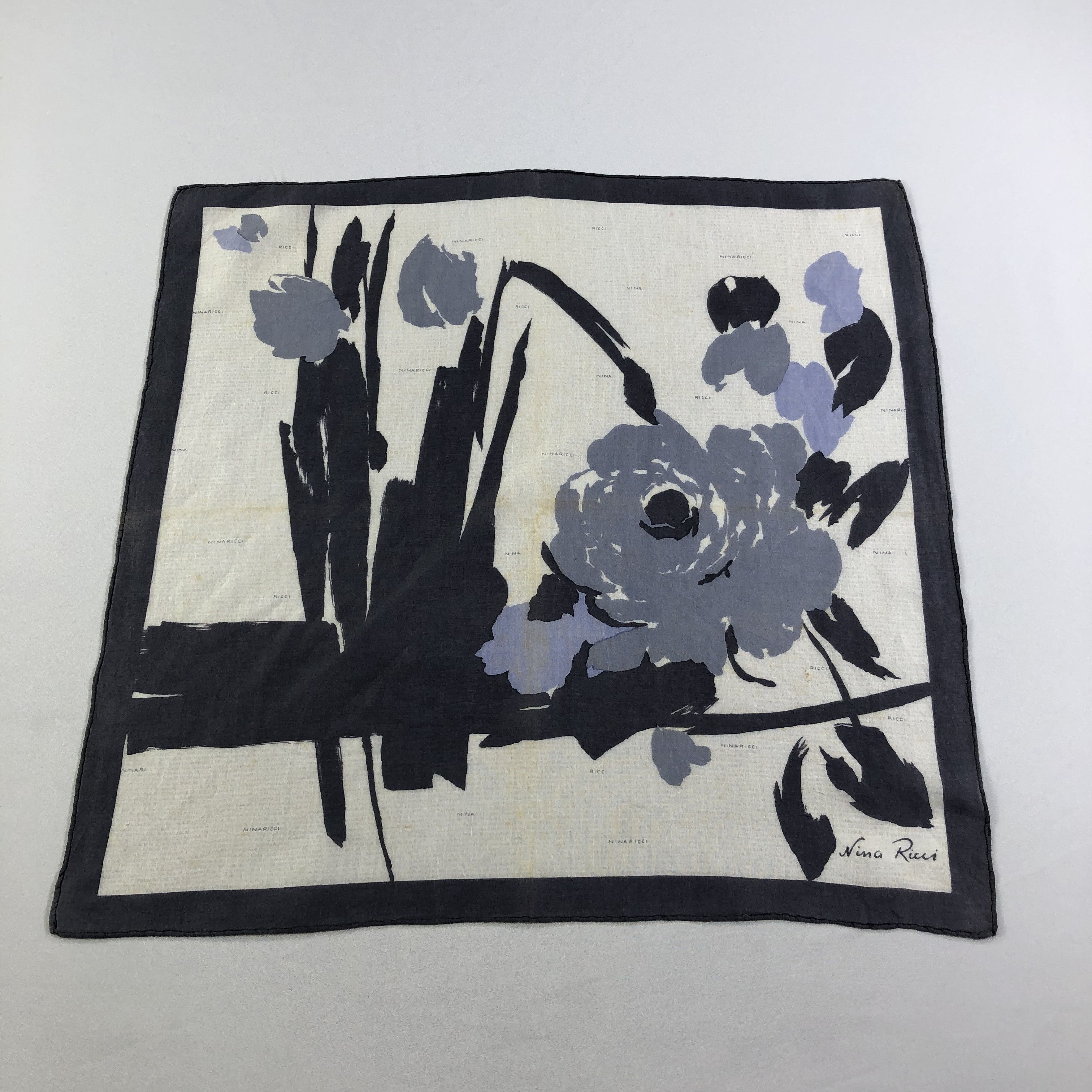 Nina Ricci Nina Ricci Abstract Handkerchief Neckerchief Bandana H2173 Size ONE SIZE - 2 Thumbnail