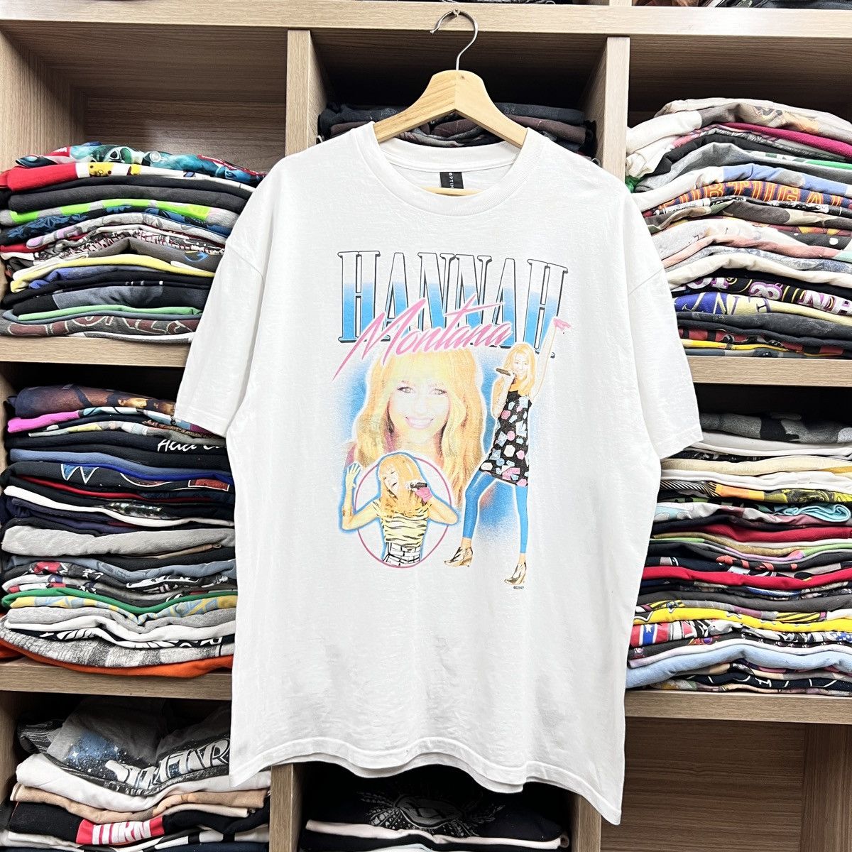 Disney VTG HANNAH MONTANA (MILEY CYRUS) MUSICAL MOVIE TEE Size US XL / EU 56 / 4 - 1 Thumbnail