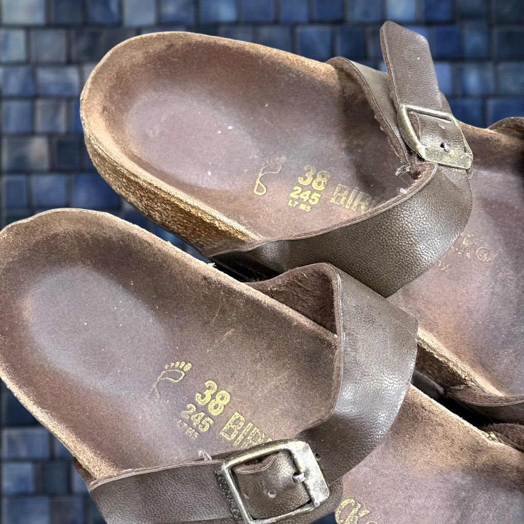Birkenstock VINTAGE Birkenstock Mayari Brown 38 / Size 7 Womens Brown Slides Germany DISTRESSED Size US 7 / IT 37 - 1 Thumbnail