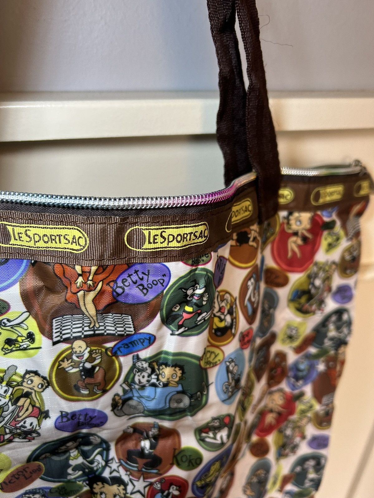 LeSportsac Vintage LeSportSac Betty Boop all over print convertible bag Size ONE SIZE - 8 Thumbnail