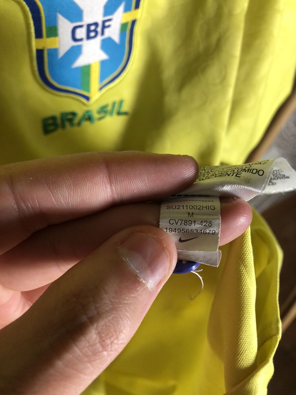 Other VERY RARE NIKE BRAZIL VINI JR SOCCER JERSEY RETRO Y2K 90s Size US M / EU 48-50 / 2 - 7 Thumbnail