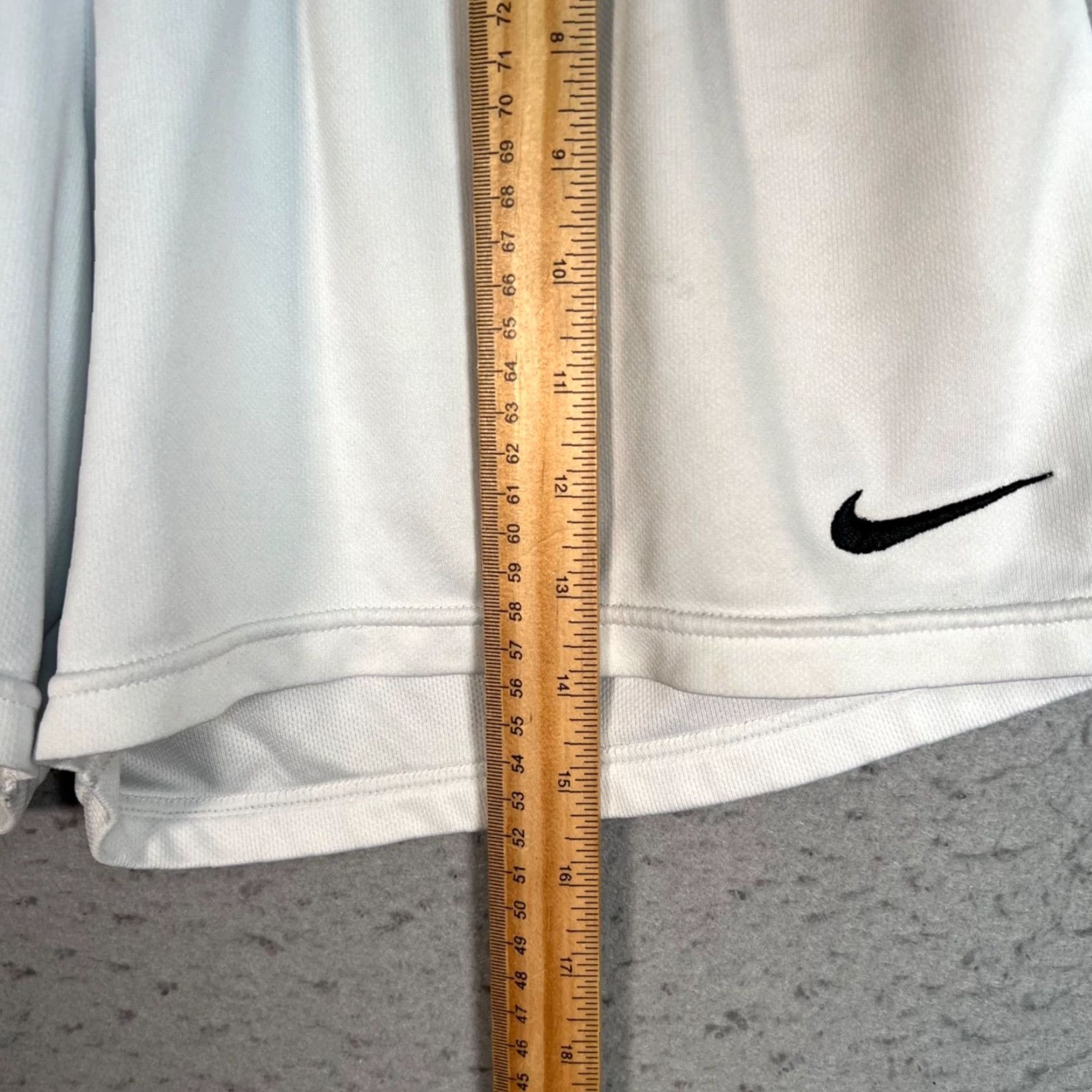 Nike VINTAGE Nike Dri-Fit Womens Large White Athletic Shorts Michigan Wolverines Size 36" / US 14 / IT 50 - 5 Thumbnail