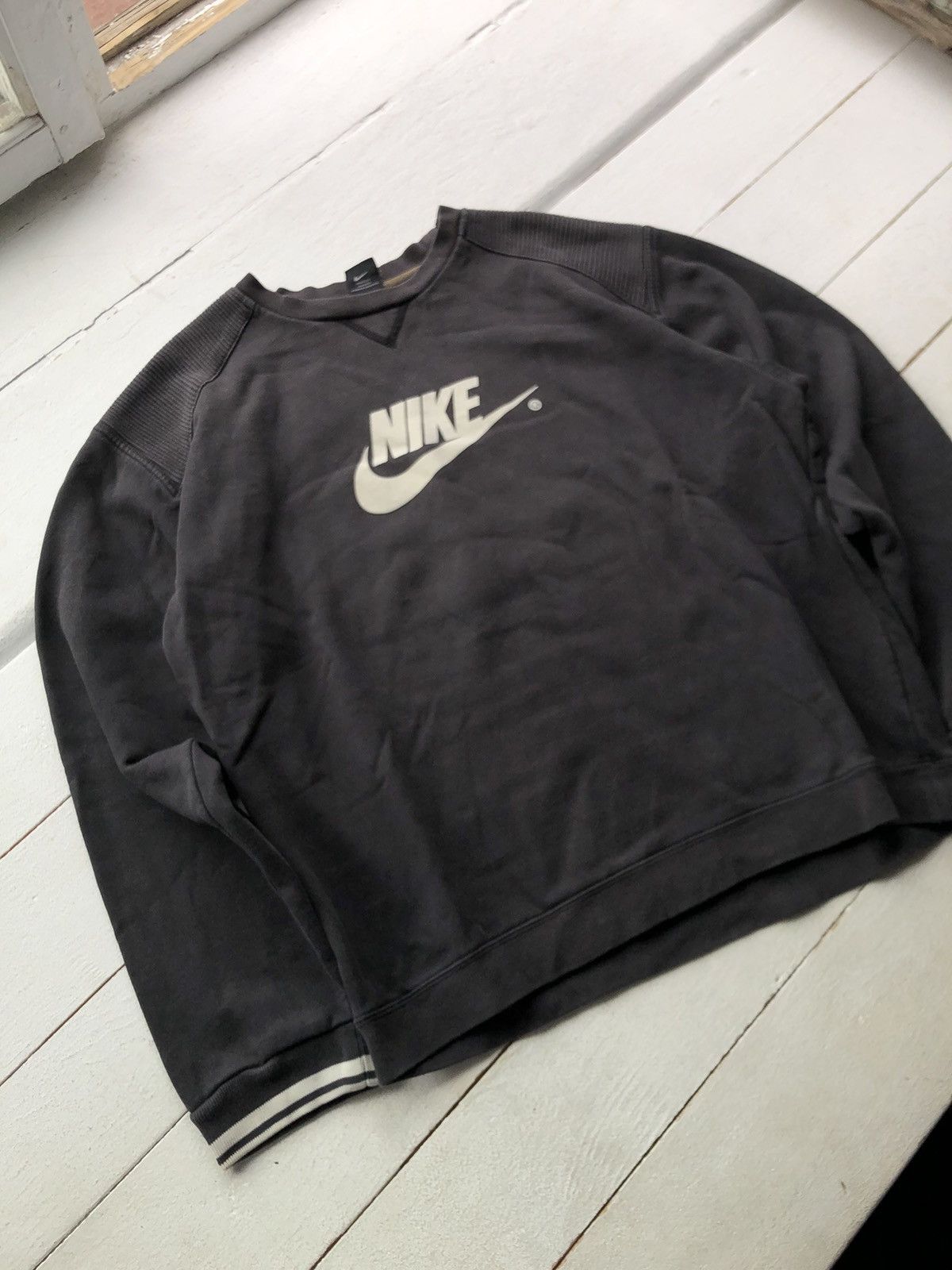 Nike Vintage Nike 00s Big Logo Swoosh Oversized Sweatshirts Size US L / EU 52-54 / 3 - 1 Thumbnail