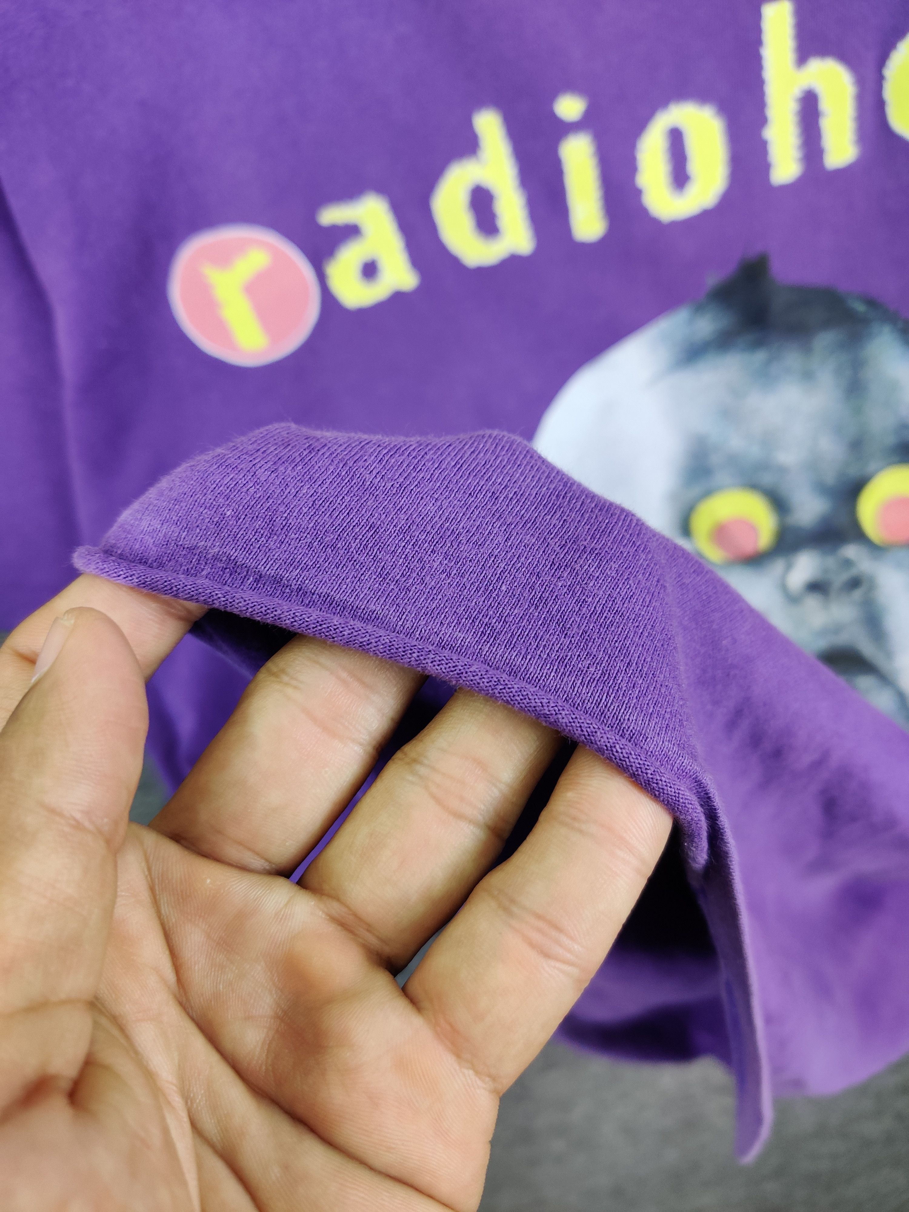 Band Tees Vintage Radiohead Pablo Honey Tour Band Tee Tshirt Size US L / EU 52-54 / 3 - 7 Thumbnail