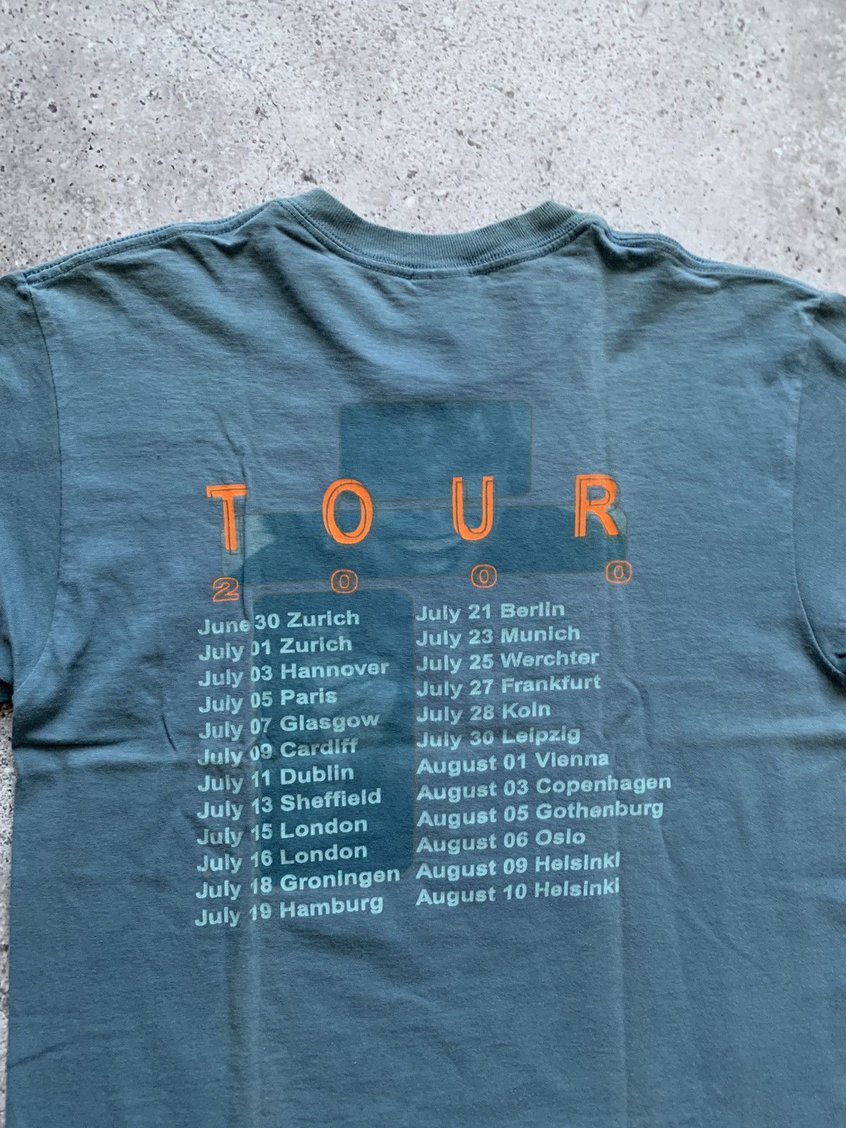 Band Tees 🔥VINTAGE TINA TURNER TWENTY FOUR SEVEN 2000 TOUR T-SHIRT Size US M / EU 48-50 / 2 - 17 Thumbnail