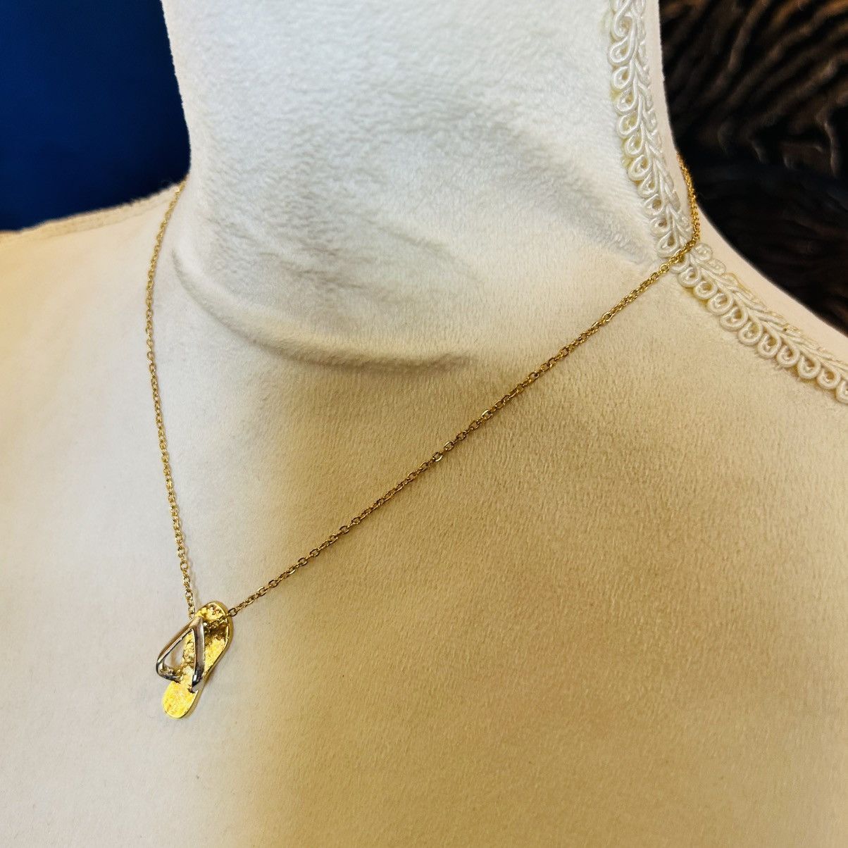 Jewelry Lia Sophia flip flop pendant on chain necklace Size ONE SIZE - 4 Thumbnail