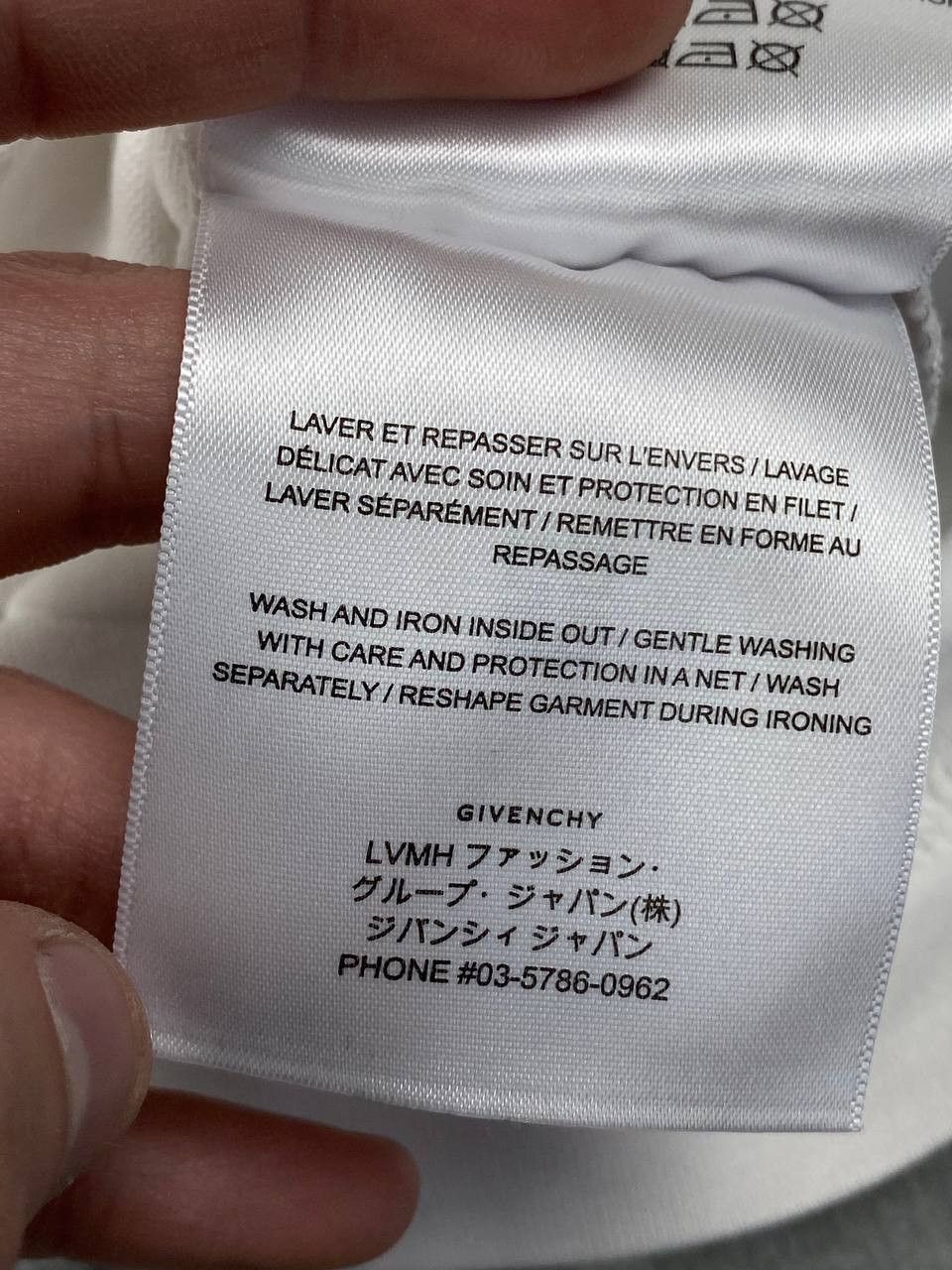 Givenchy Givenchy Embroidered Big Logo T-Shirt Men Size L White Size US L / EU 52-54 / 3 - 19 Thumbnail