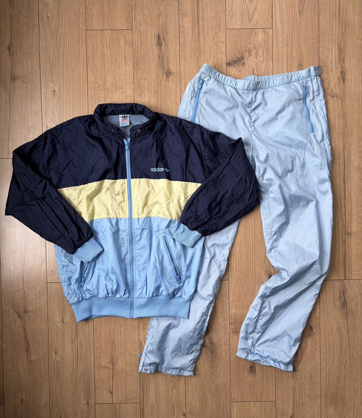 Adidas Adidas Casual Vintage Iconic Sport Track Suit Size US M / EU 48-50 / 2 - 1 Thumbnail