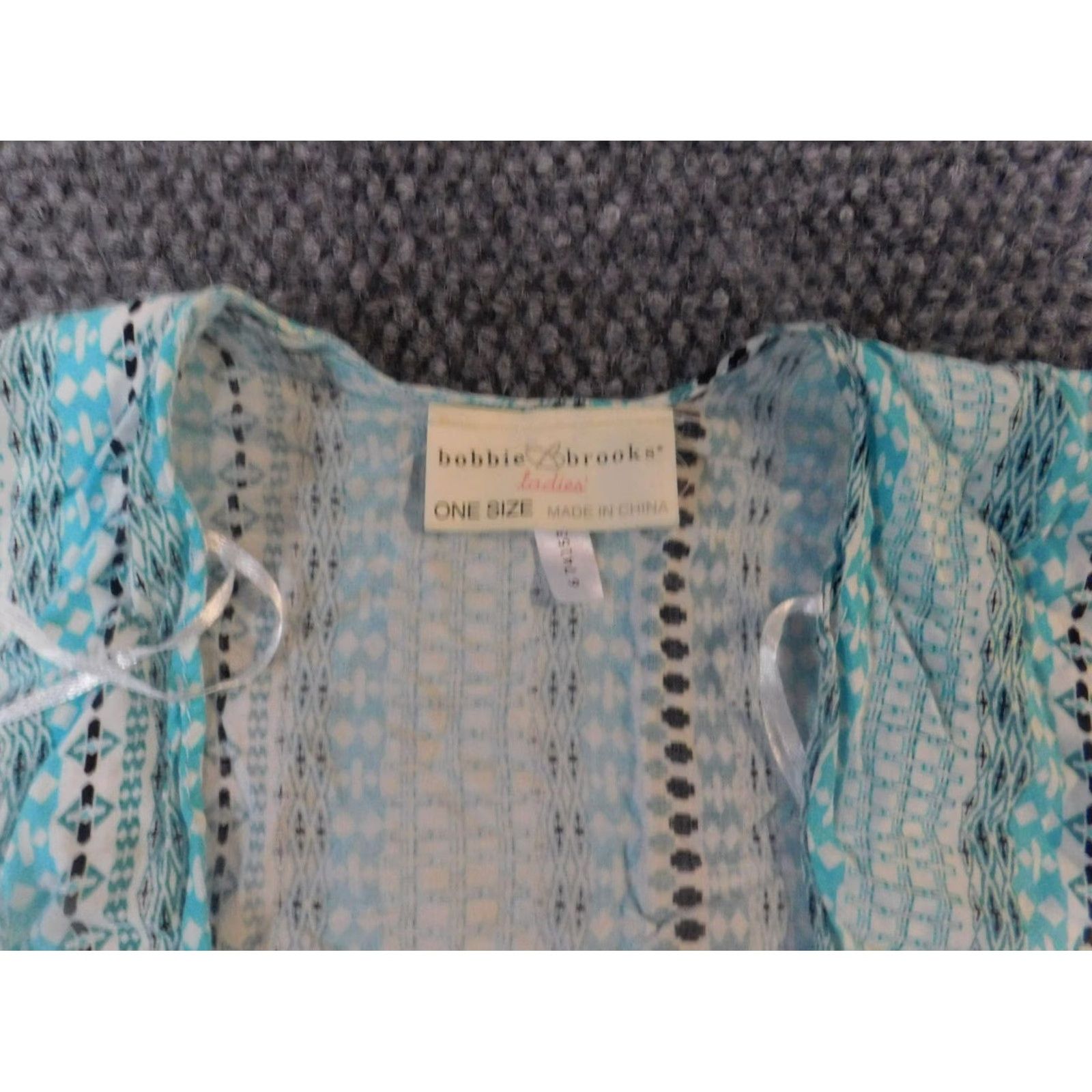Vintage Bobbie Brooks Womens Sweater Cape One Size blue Regular Knit Caped Sleeveless Crew Neck Pullover Acrylic Modern Pattern Solid Size ONE SIZE - 4 Thumbnail