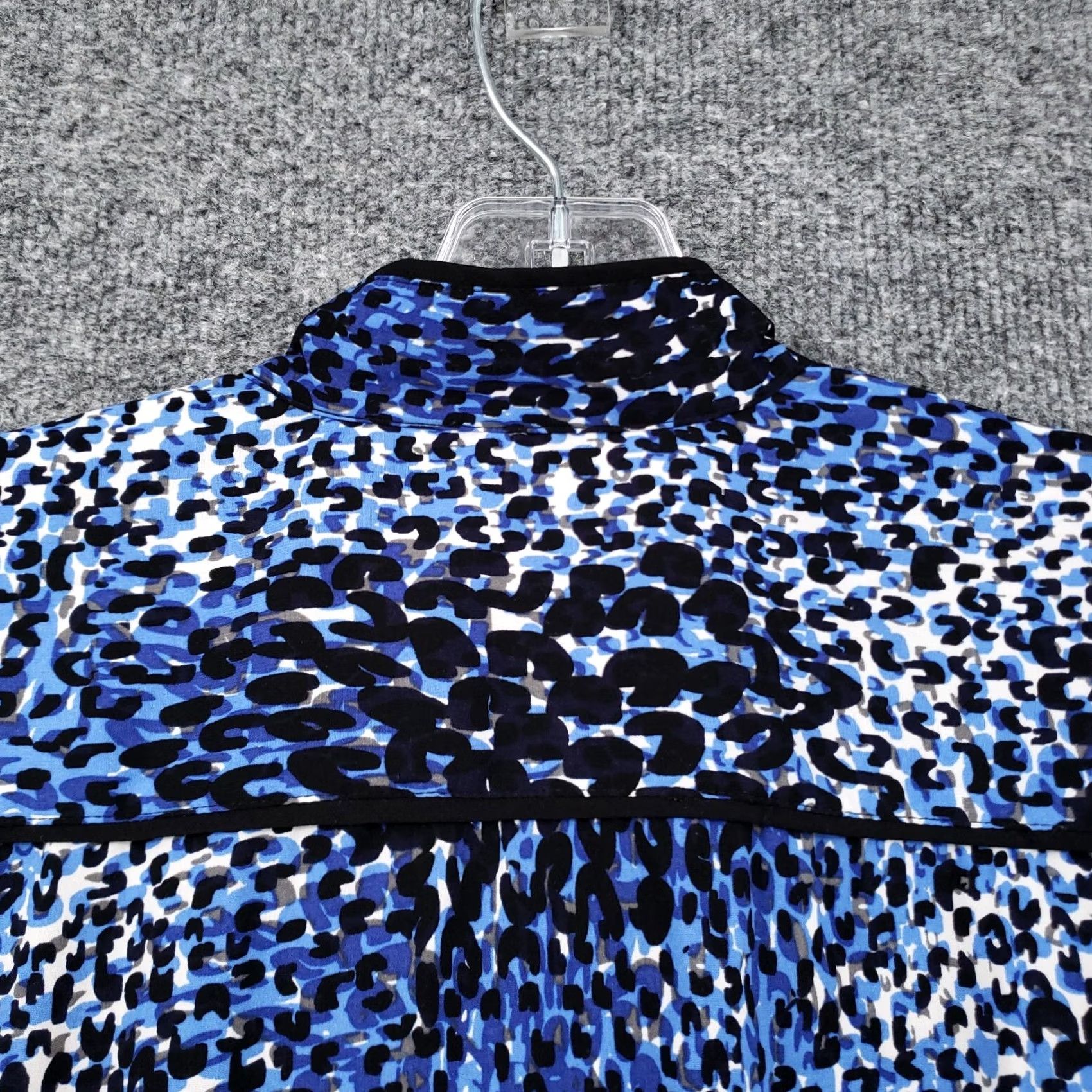 Vintage Nue Options Shirt Womens XL Blue Button Up Leopard Collared Sleeveless Polyester Size XL / US 12-14 / IT 48-50 - 4 Thumbnail