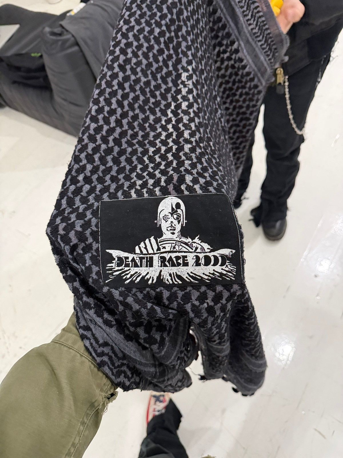 Raf Simons A/W 01-02 RAF SIMONS ‘RIOT RIOT RIOT’ KEFFIYEH SCARF Size ONE SIZE - 2 Thumbnail