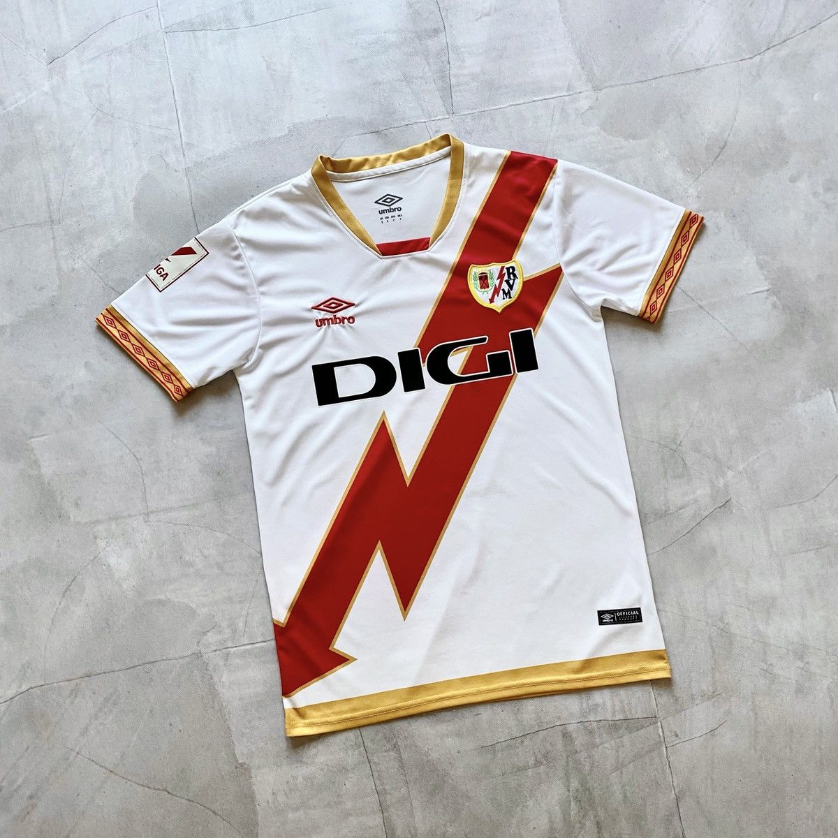 Umbro Rayo Vallecano 2023/24 Home LaLiga Shirt T-Shirt Jersey Size US S / EU 44-46 / 1 - 1 Thumbnail
