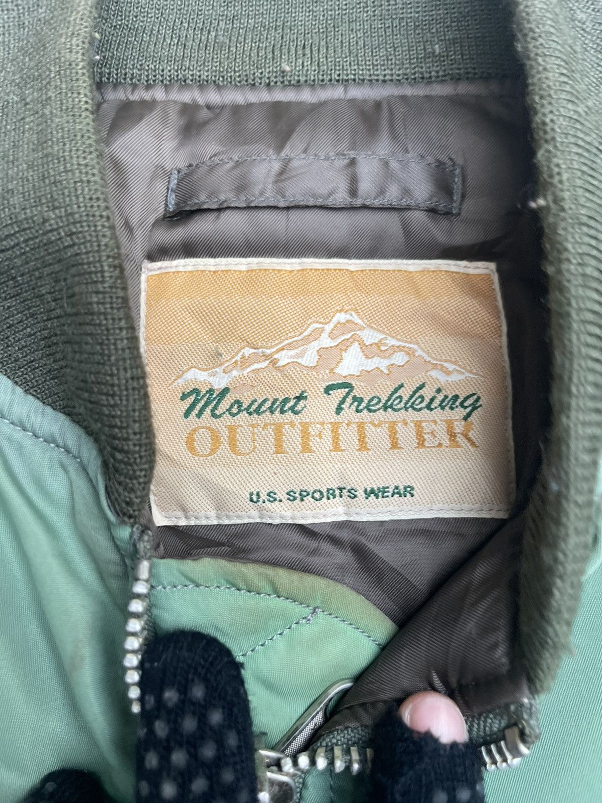 Japanese Brand × Vintage Vintage Mount Trekking Outfitters Bomber Jacket Size US M / EU 48-50 / 2 - 4 Thumbnail