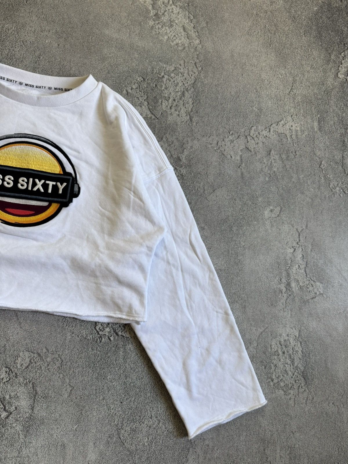 Miss Sixty Miss Sixty big logo smile emoji sweatshirts crop jumper top Size XS / US 0-2 / IT 36-38 - 9 Thumbnail