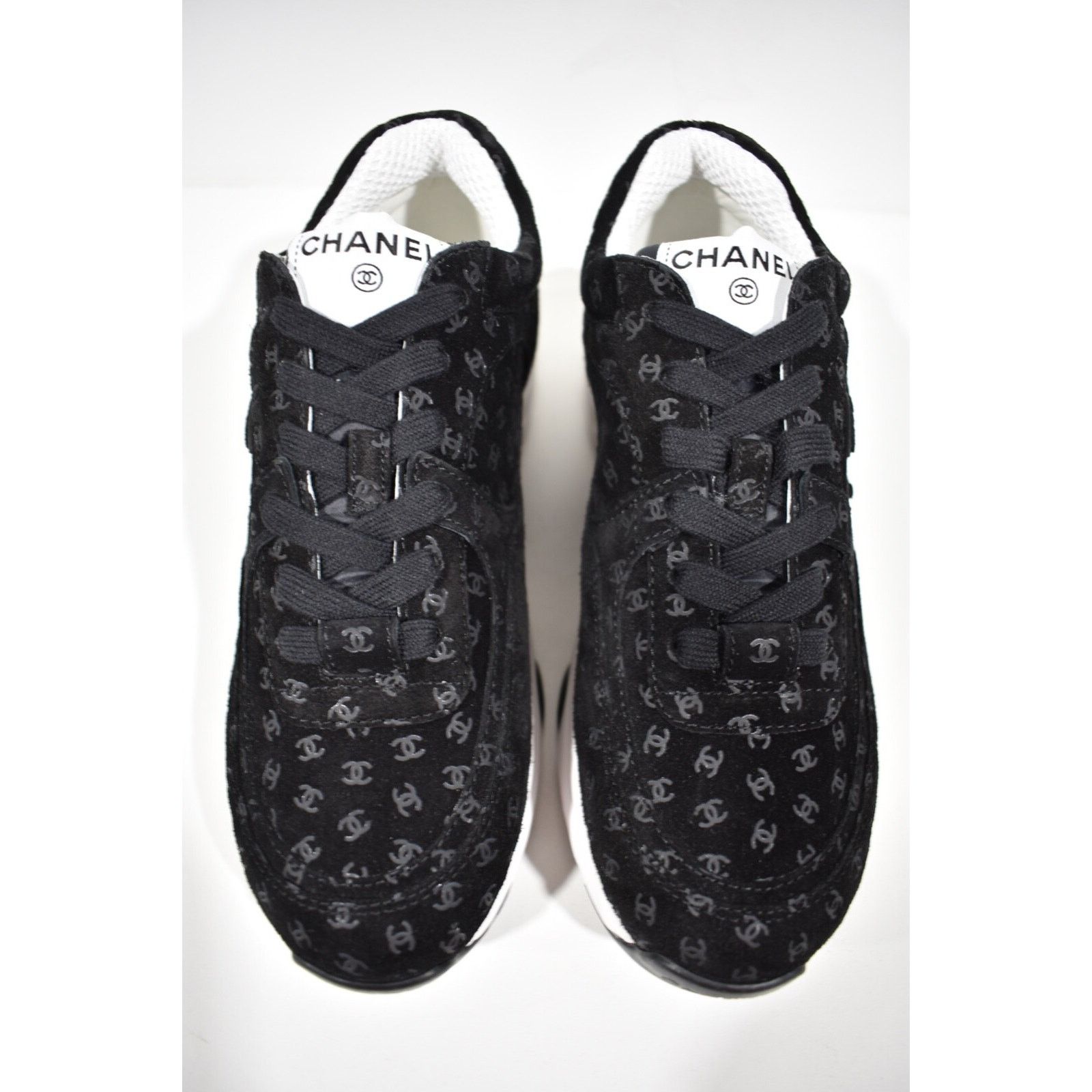Chanel 22A Printed CC Logo White Flat Runner Trainer Sneaker 38.5 Size US 8.5 / IT 38.5 - 7 Thumbnail