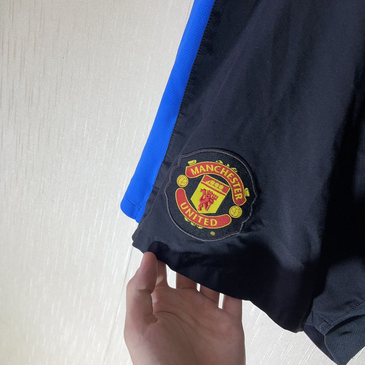 Nike × Vintage Nike Manchester United vintage shorts Size US 36 / EU 52 - 6 Thumbnail