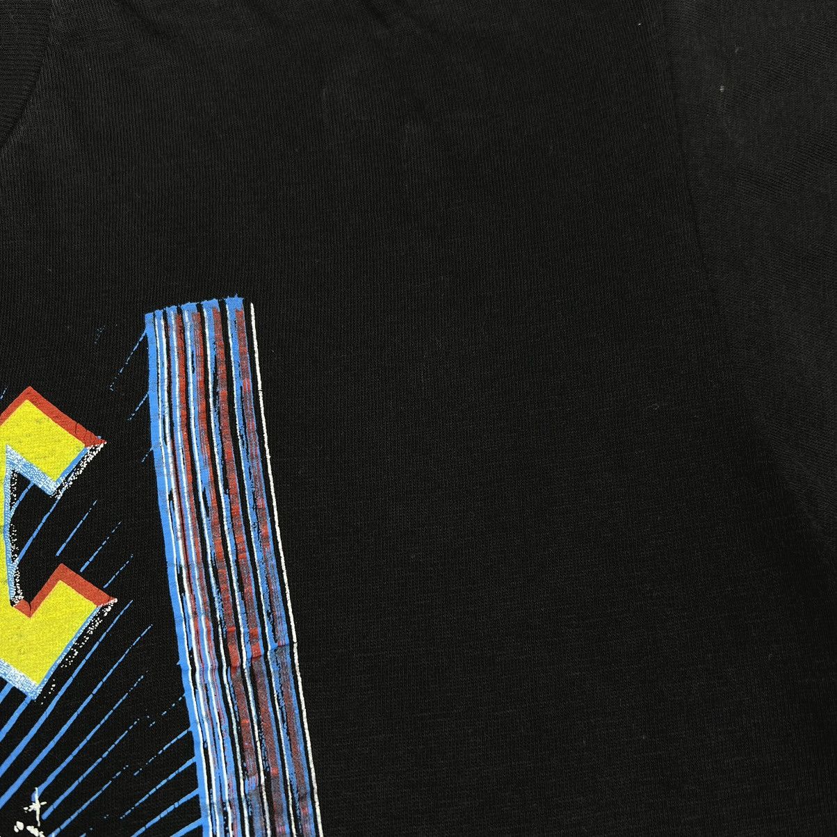 Band Tees Vintage 1986 AC/DC ‘Who Made Who’ Made in Italy T Shirt Size US L / EU 52-54 / 3 - 5 Thumbnail