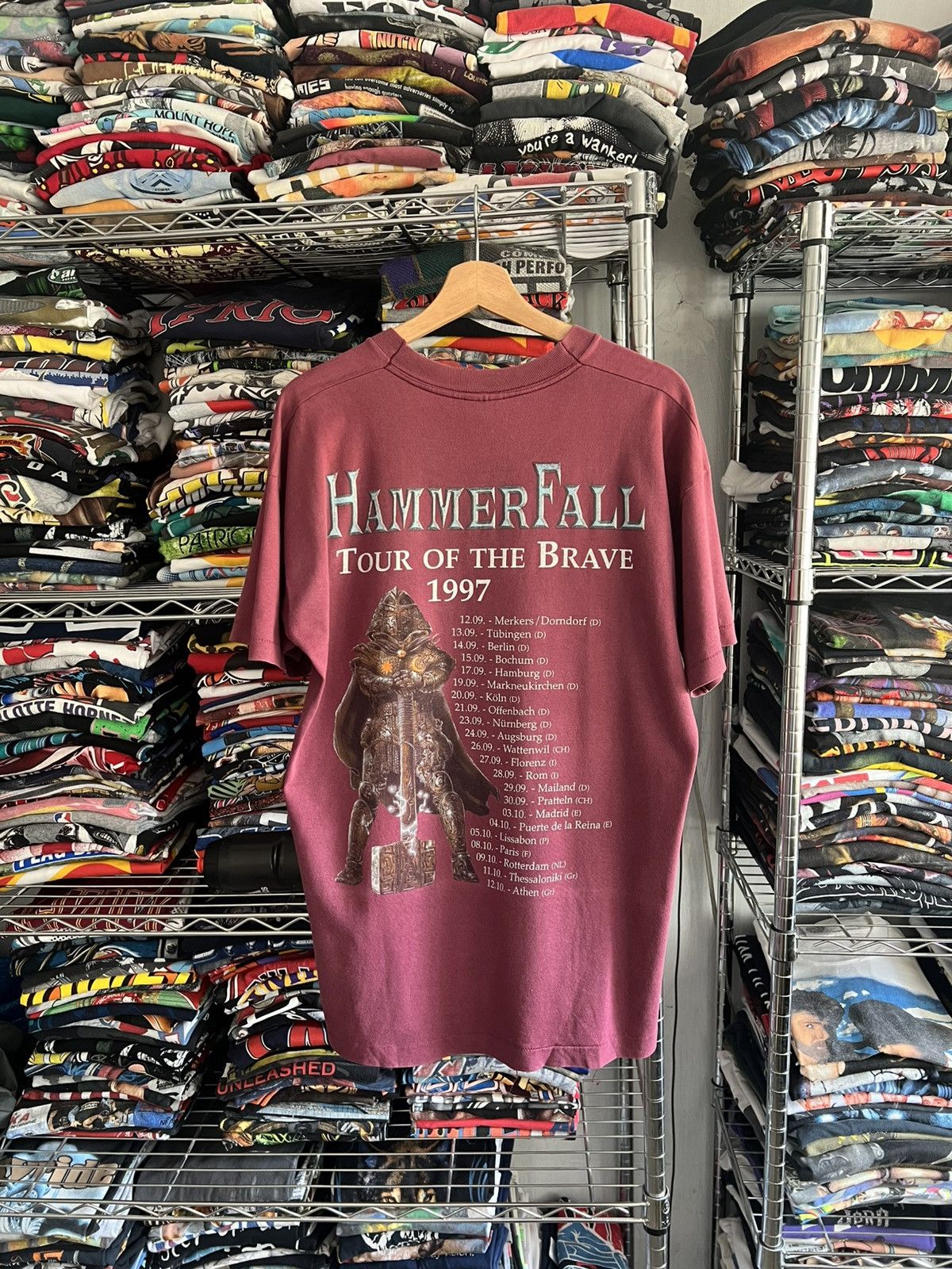 Band Tees 1997 Hammer Fall Tour Of The Brave Metal Single Stitch Tee Size US XL / EU 56 / 4 - 1 Thumbnail