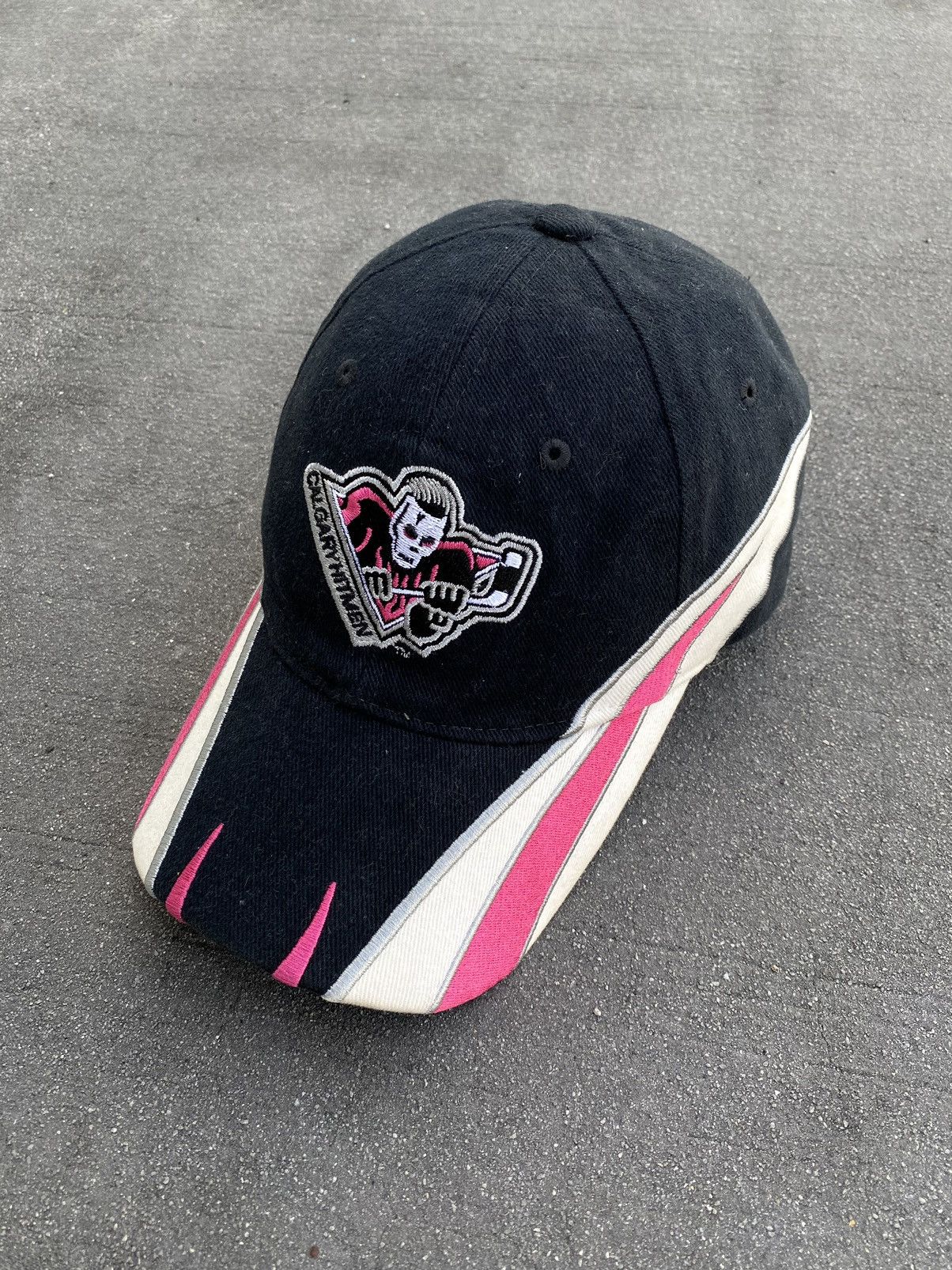 NHL × Vintage Vintage Calgary Hitmen Cap Size ONE SIZE - 1 Thumbnail