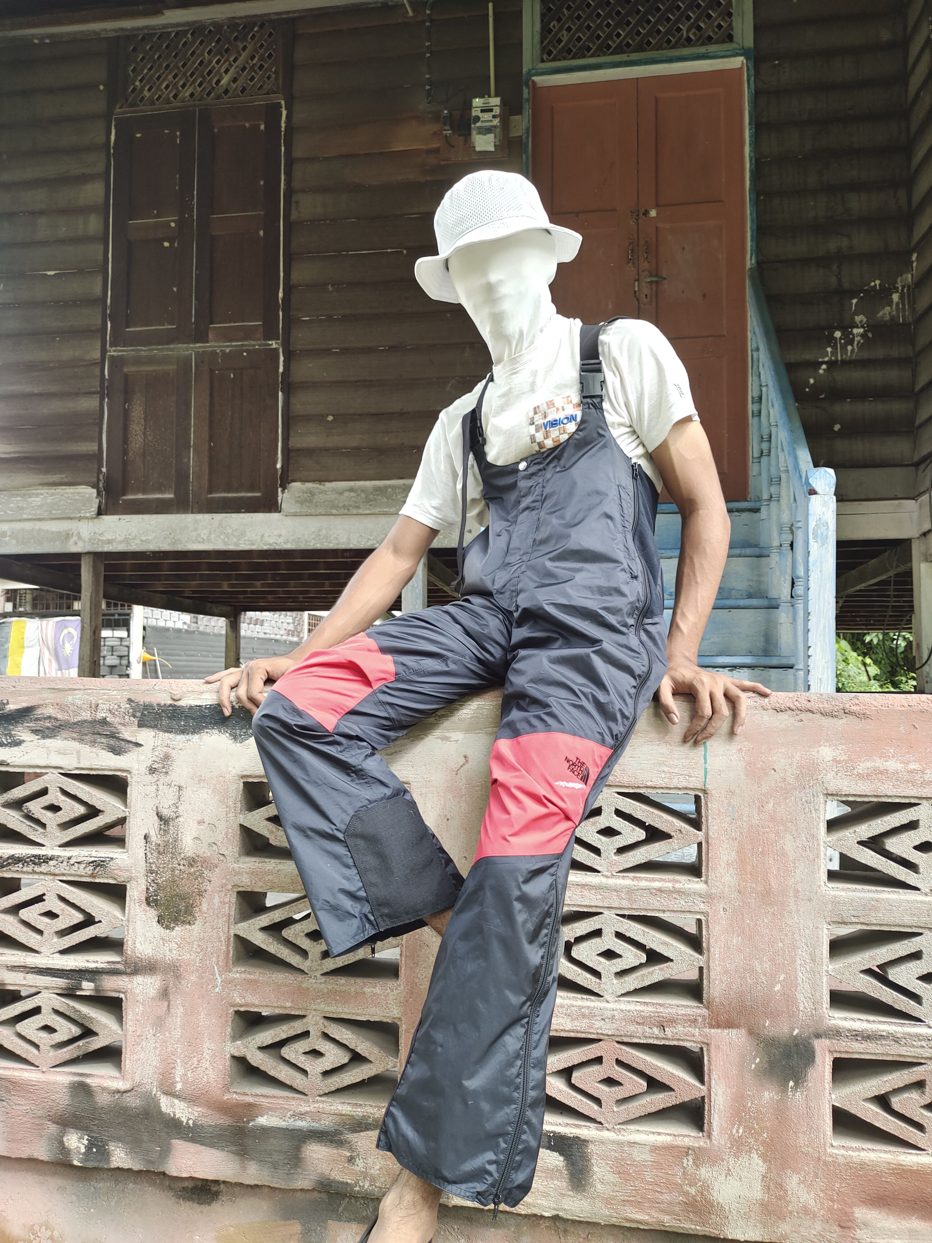 The North Face The North Face Utility Overall Nylon laminated with Goretex Size US 29 - 1 Thumbnail