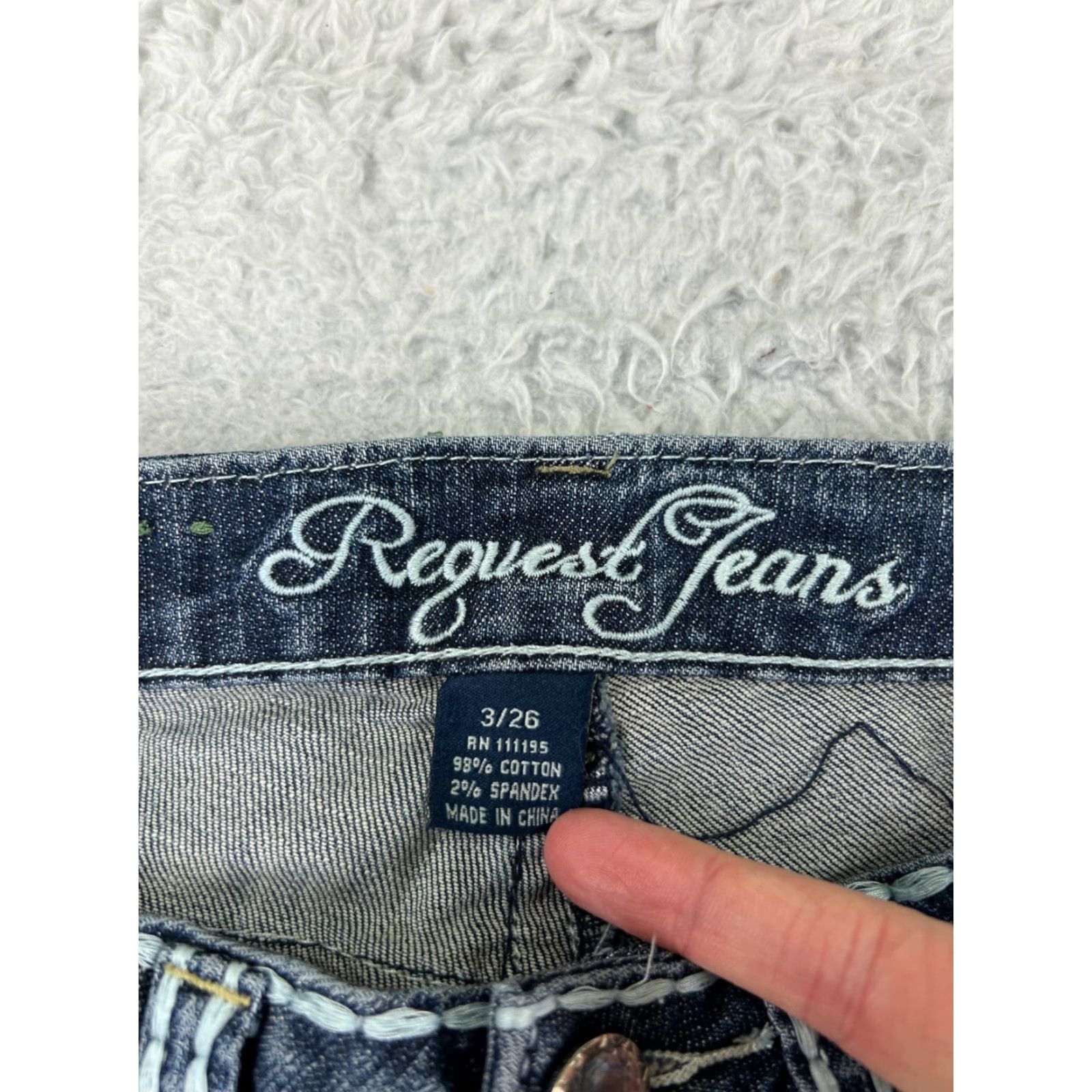 Vintage Request Jeans Pants Womens 3 Blue Distressed Embroidered 27x31 Denim Straight Jeans Womens 3 Blue Distressed Embroidered 27x31 Size 26" / US 2 / IT 38 - 5 Thumbnail