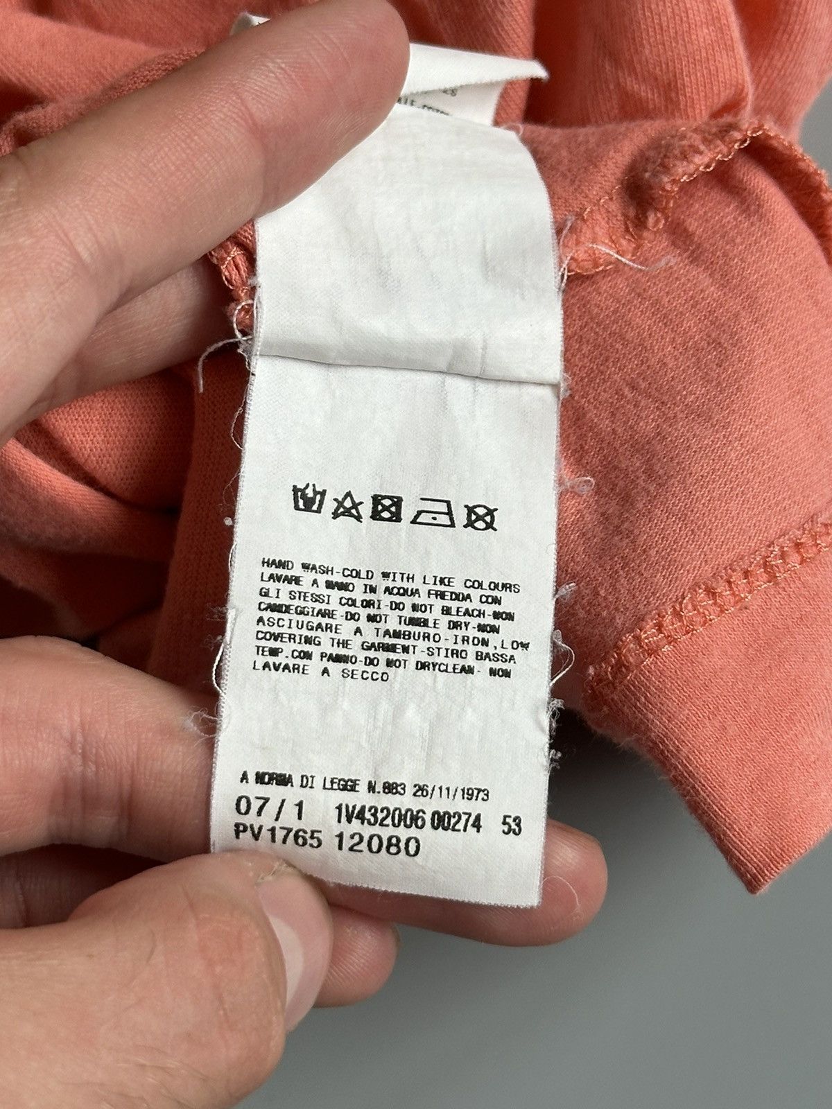 Versace Jeans Couture Versace Jeans Couture 90s Vintage Logo Peach Size S t-shirt Size S / US 4 / IT 40 - 11 Thumbnail